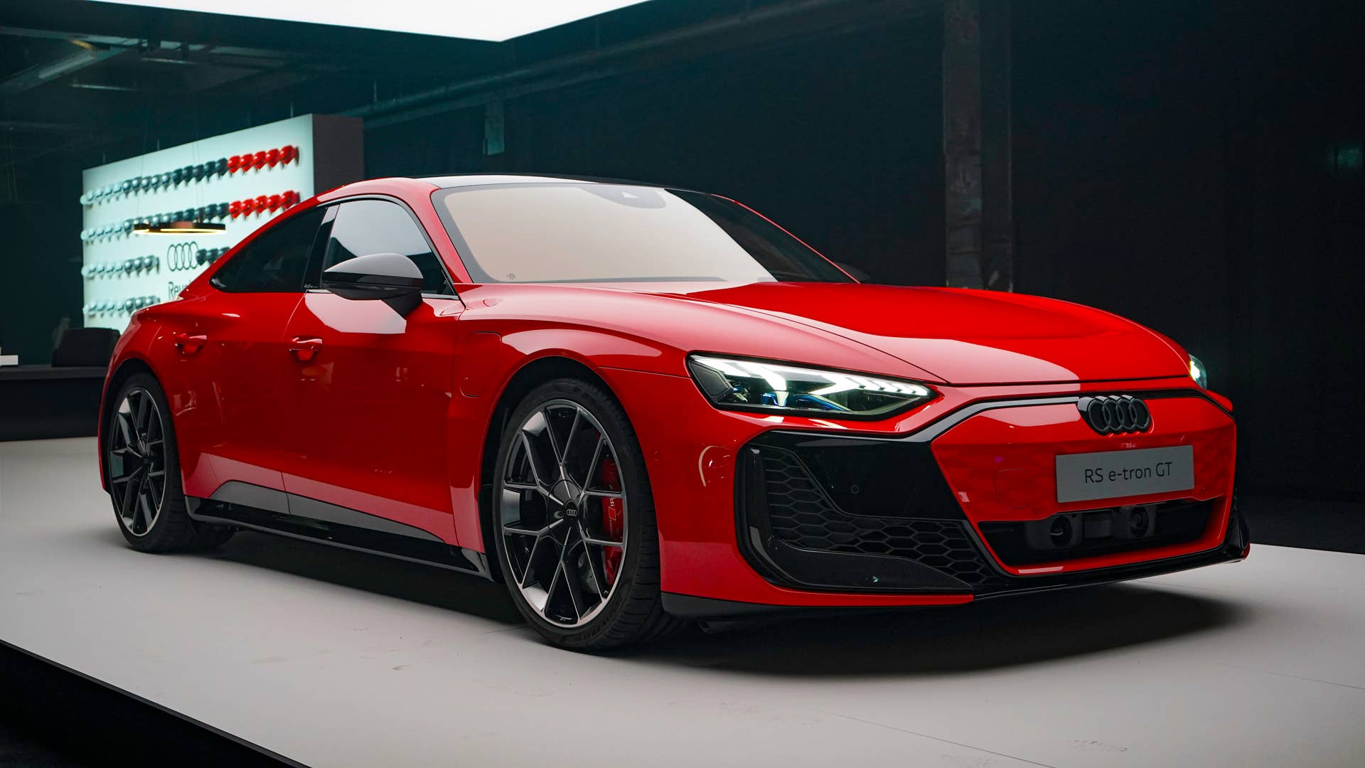 Audi Offers EV Lessees Up to $10,000 to Keep Their Cars - Autoblog