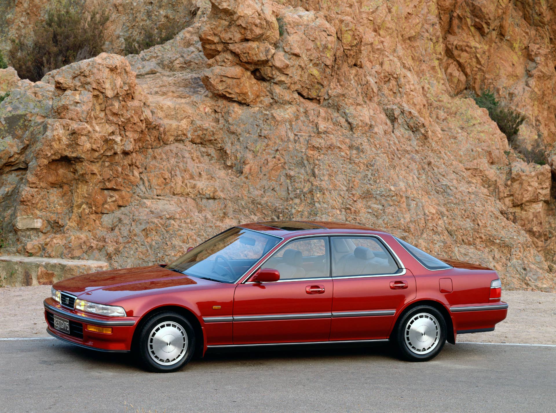 Third-generation Honda Vigor