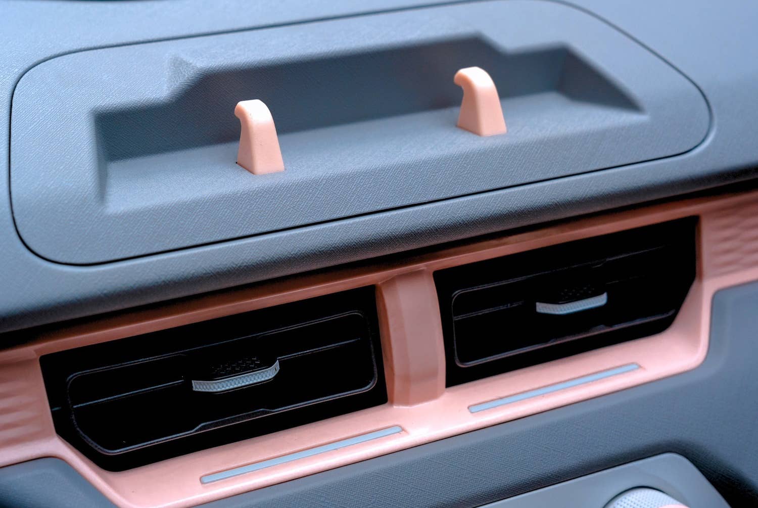 2026 Jetour Ice Cream phone holder