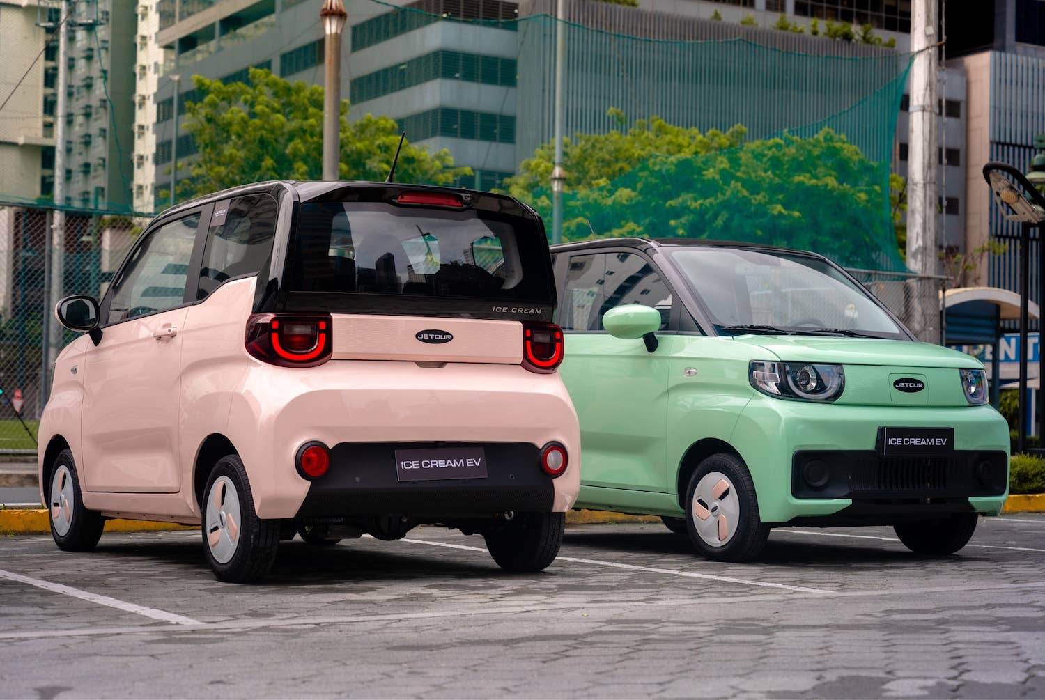 2026 Jetour Ice Cream front and rear view