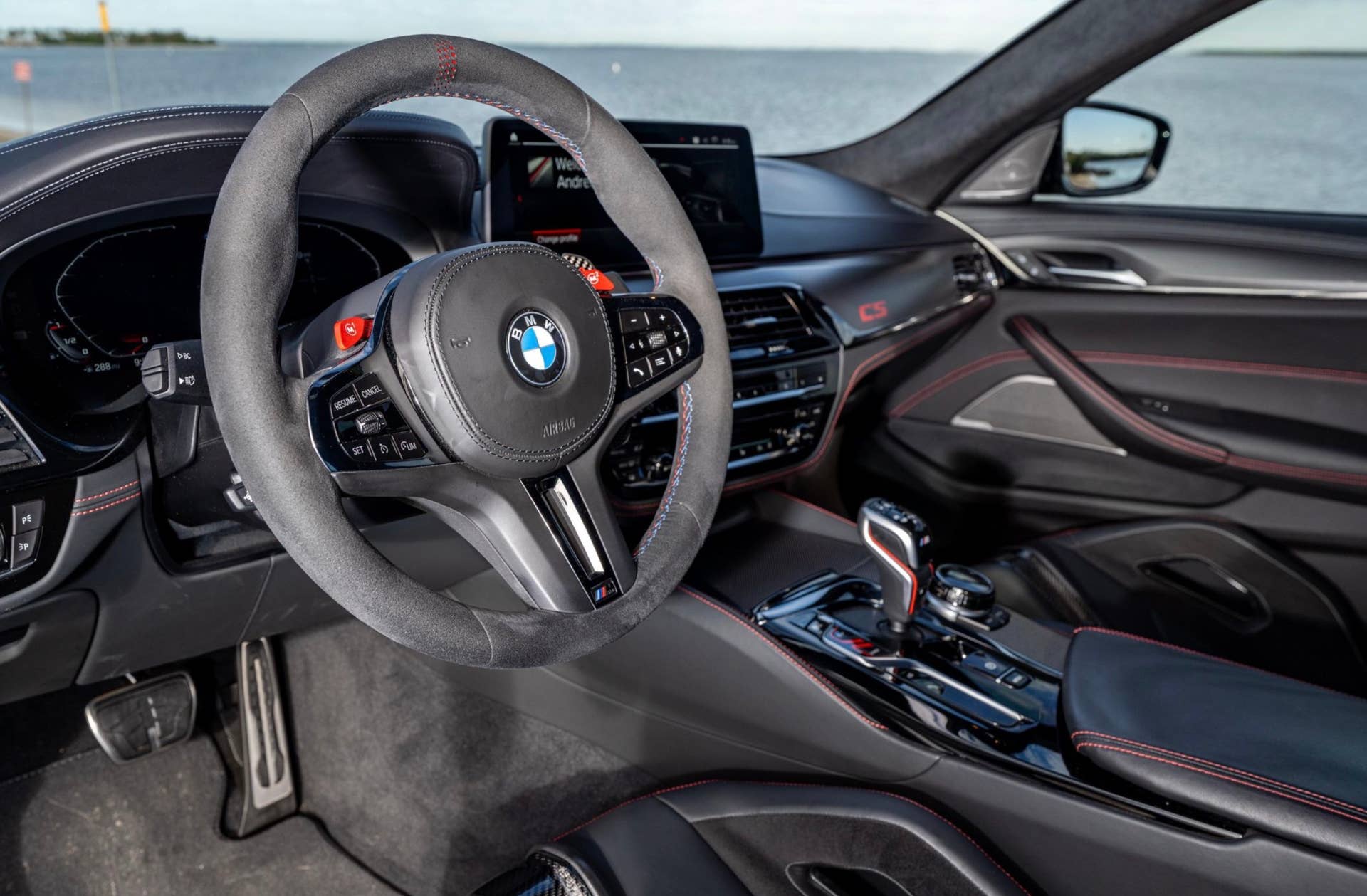 2022 BMW M5 CS
