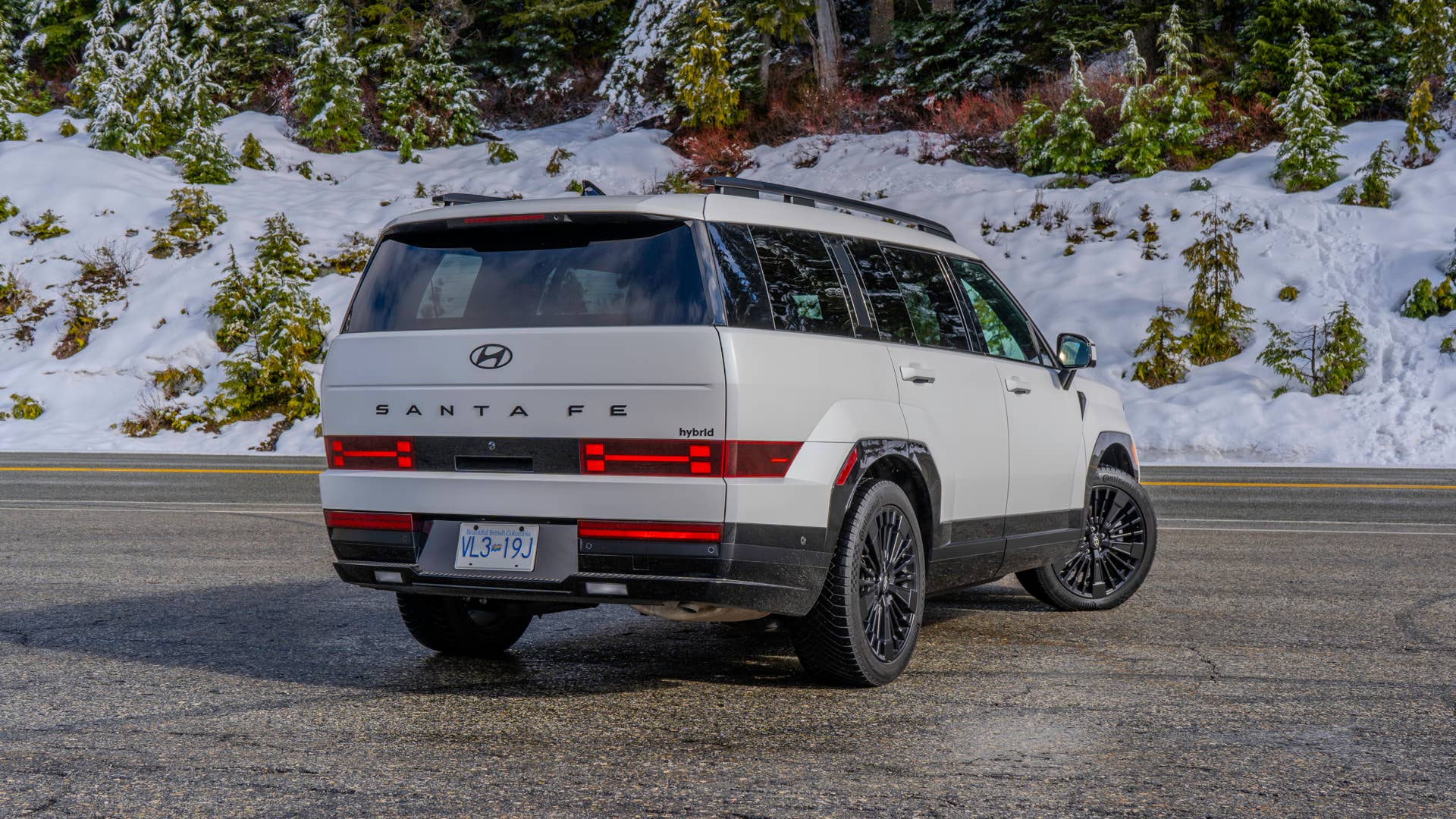 I Drove the 2026 Hyundai Santa Fe Hybrid Calligraphy: Here's My Honest ...