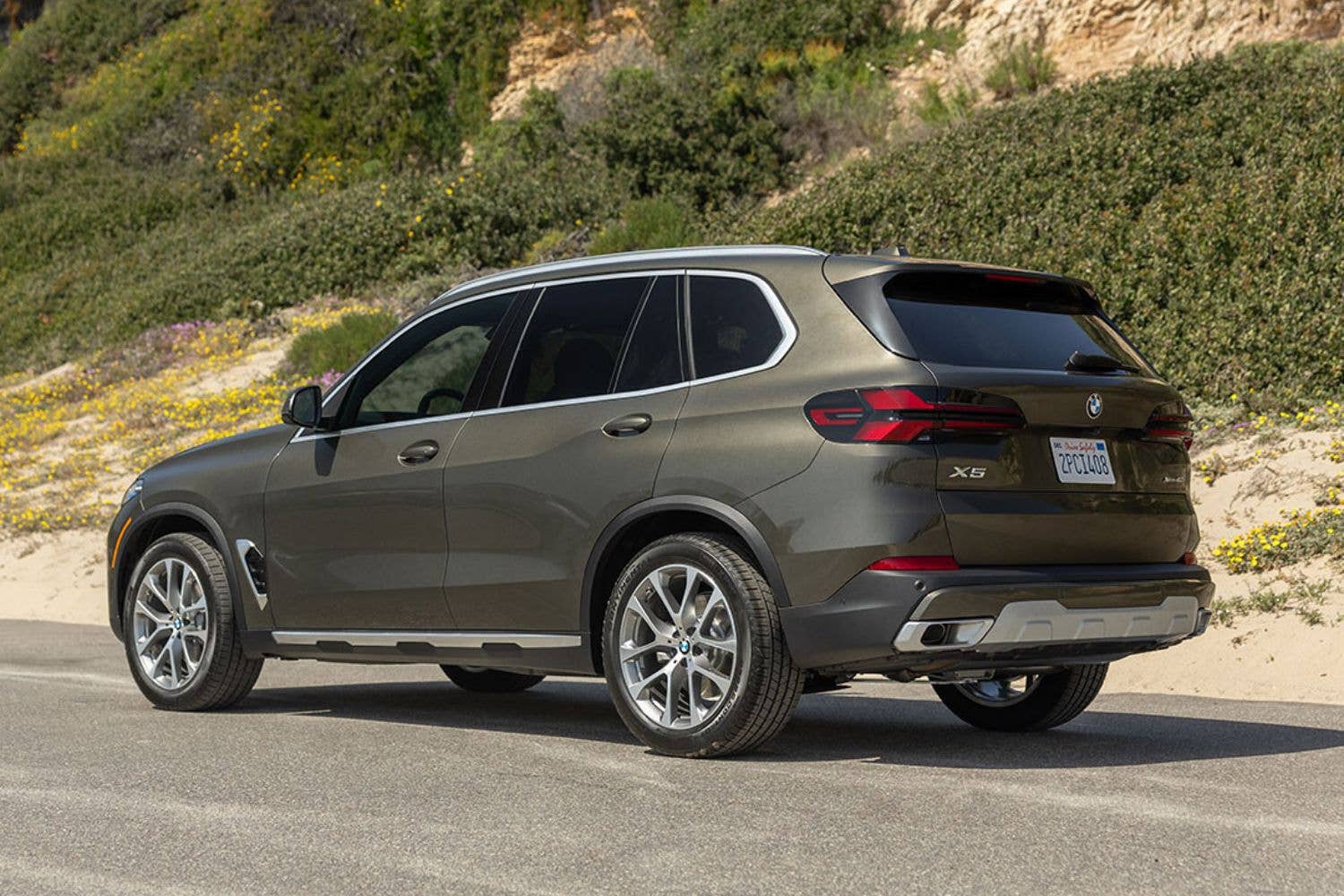 BMW X5’s March Lease Offer Gets You the Luxury SUV for $869/Month ...