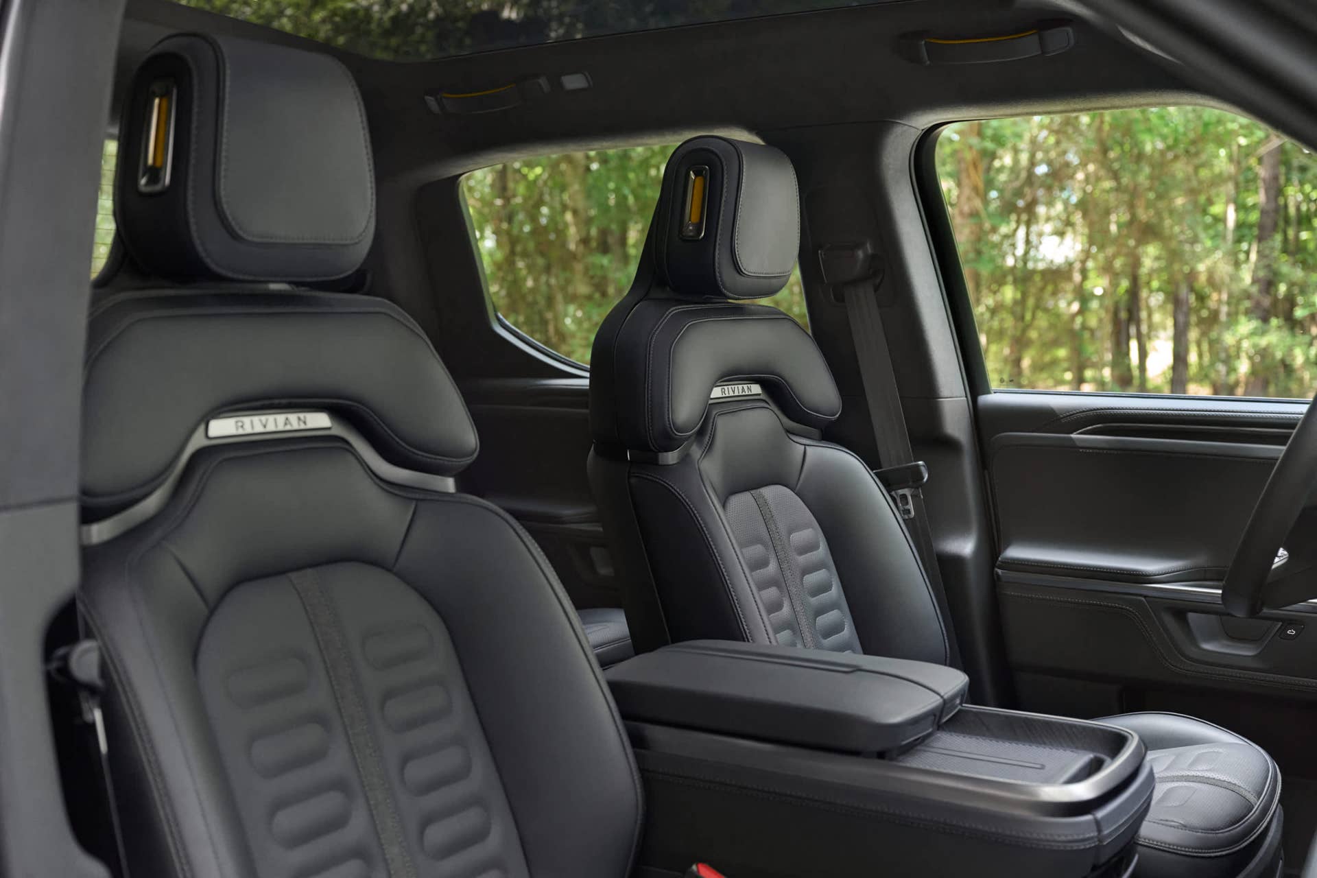 2026 Rivian R1T