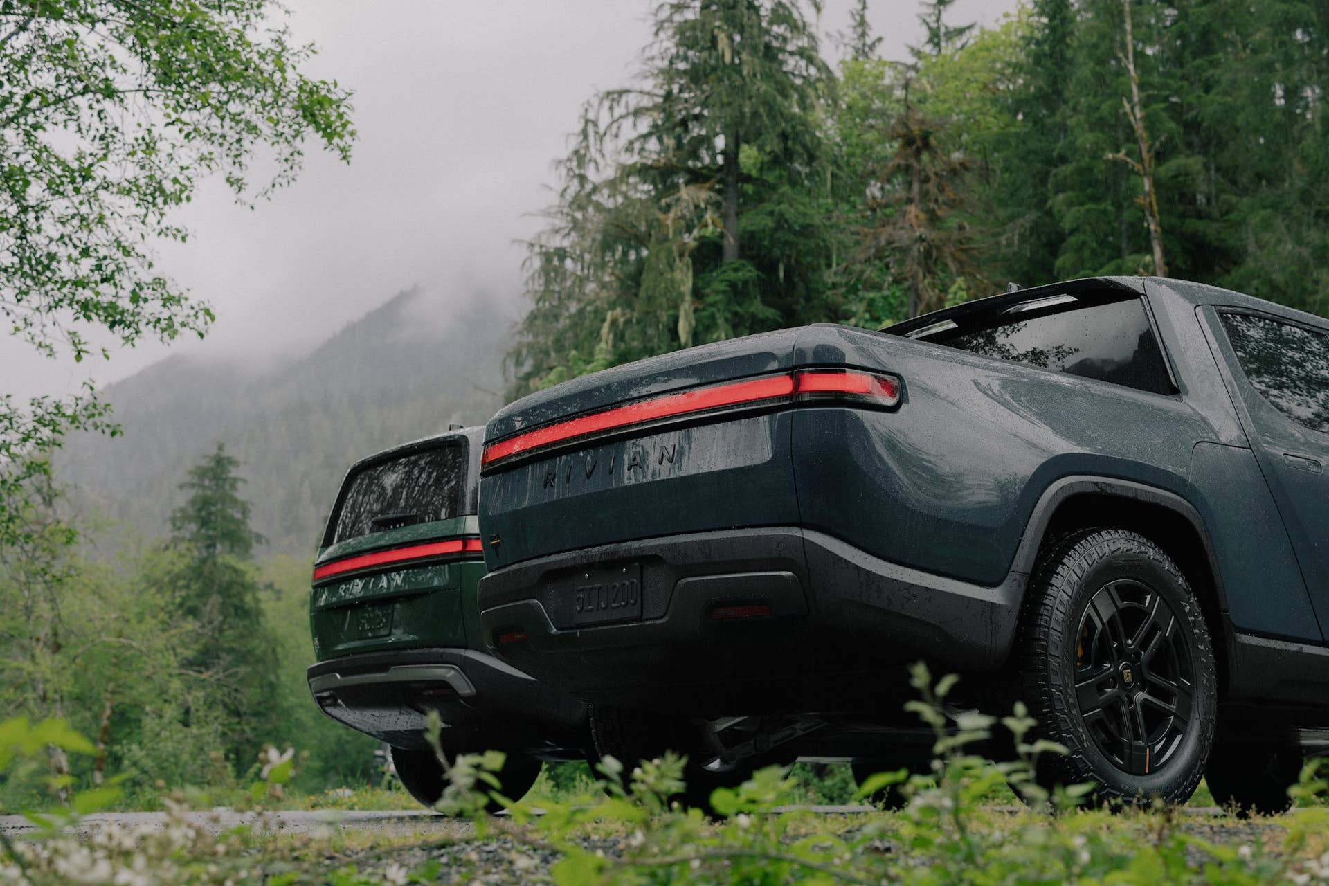 2026 Rivian R1S and R1T