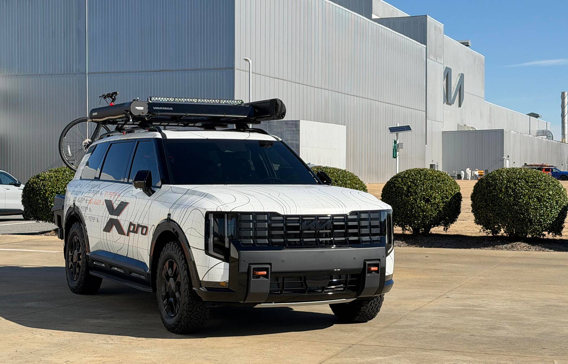 2027 Kia Telluride Hybrid X-Pro - outside plant