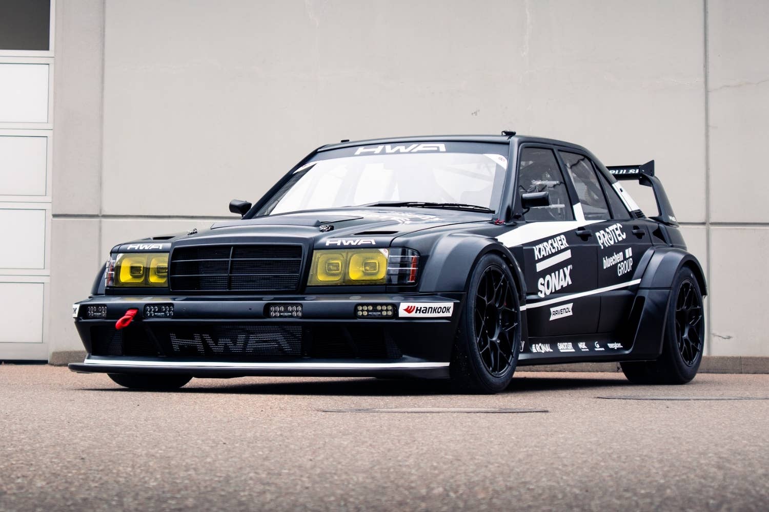 The Mercedes 190E Evo II Returns to the Nürburgring — in Modern Form ...
