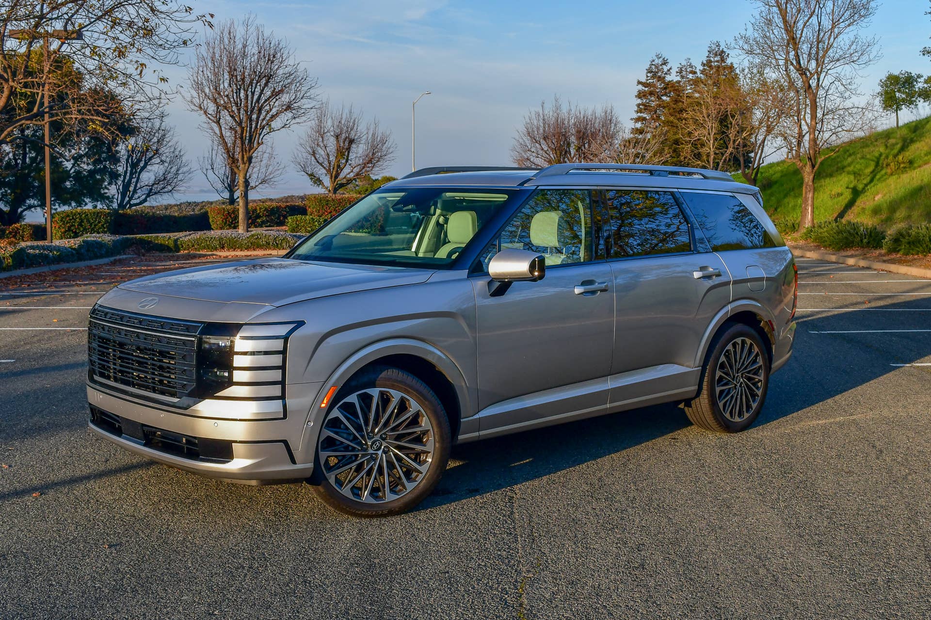 The front quarter end of the 2026 Hyundai Palisade Calligraphy AWD