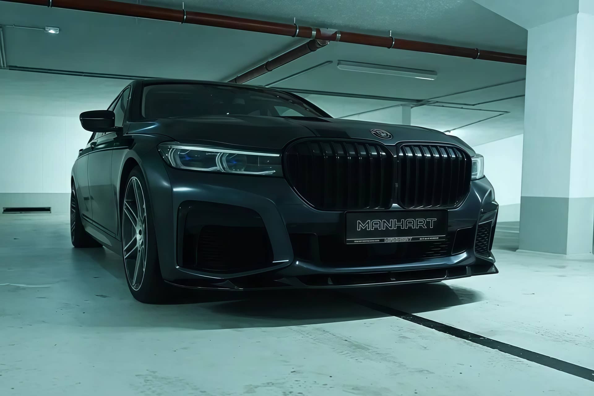 Manhart MH7 M700 (based on G12 BMW 7 Series)