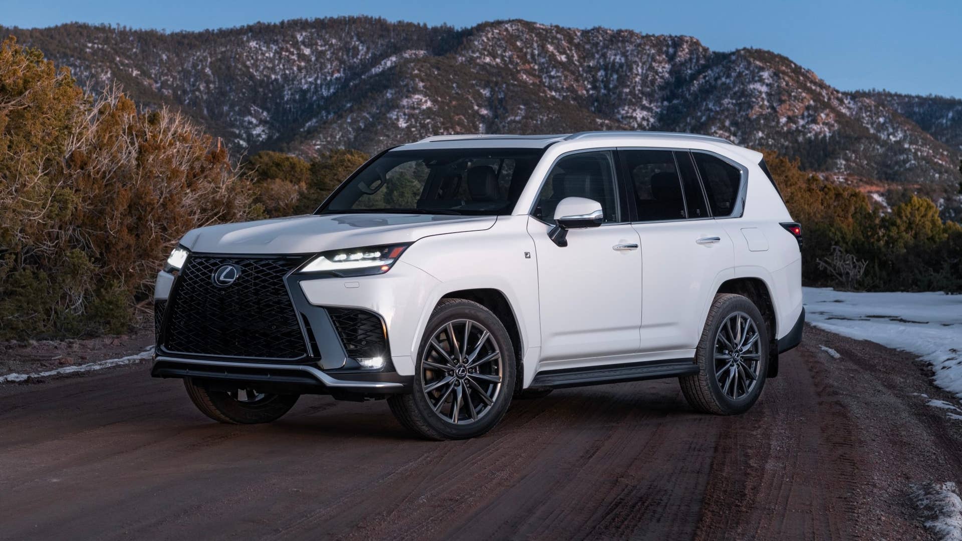 lexus-lx-600-recalled-over-transmission-software-that-could-cause