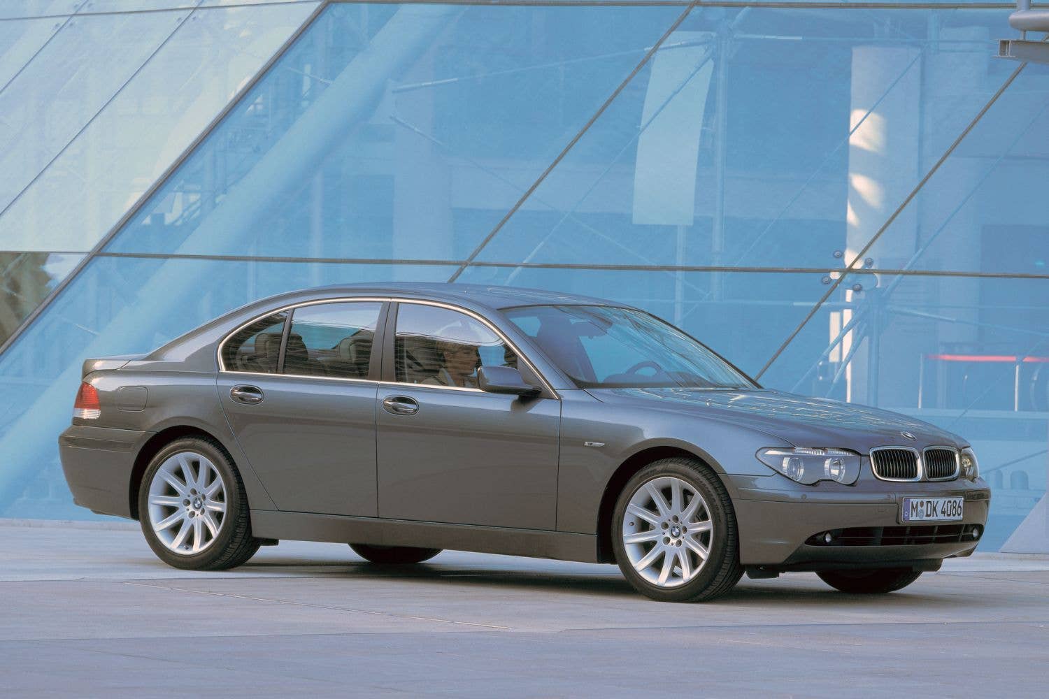 2002 BMW 7 Series (E65)