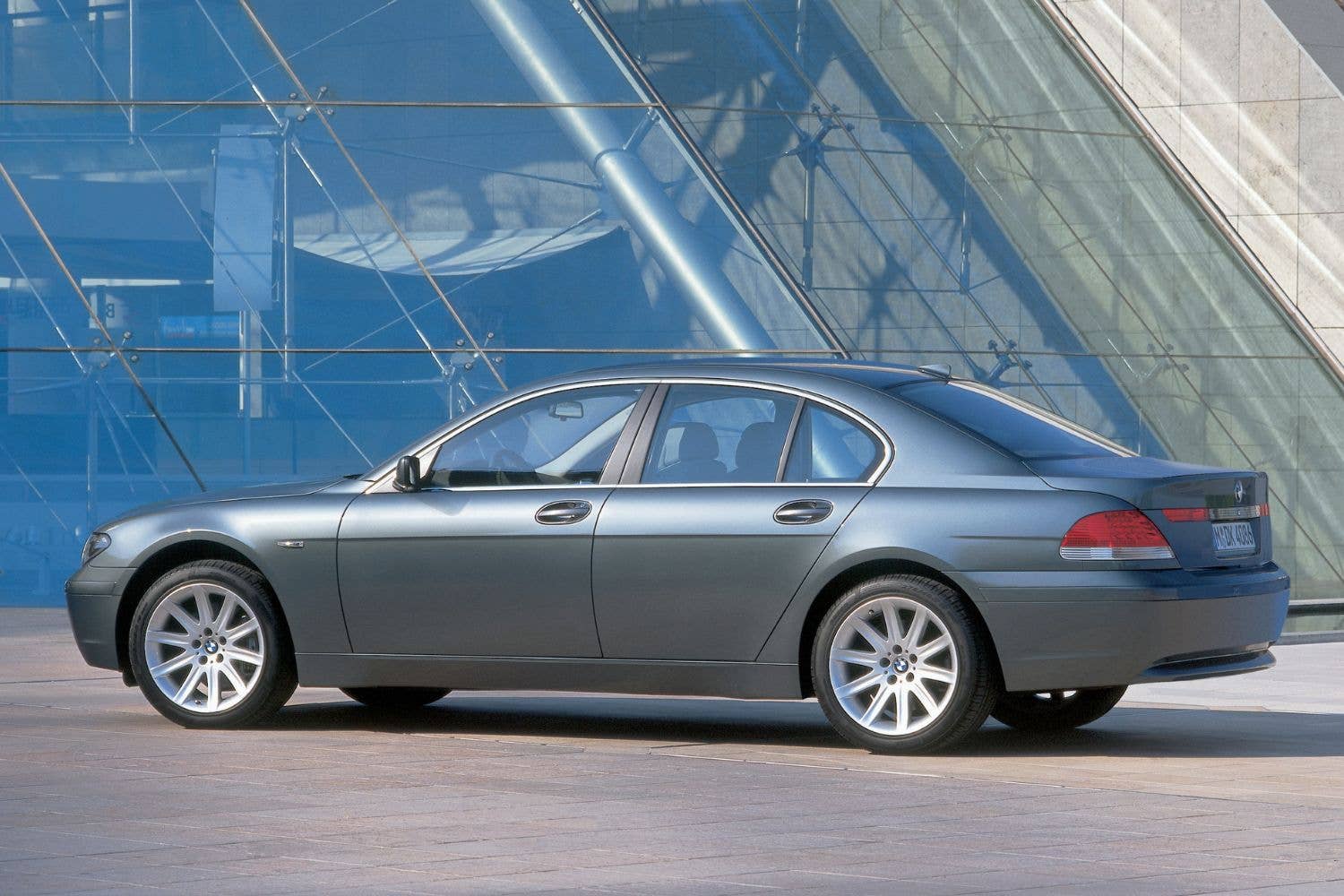 2002 BMW 7 Series (E65)