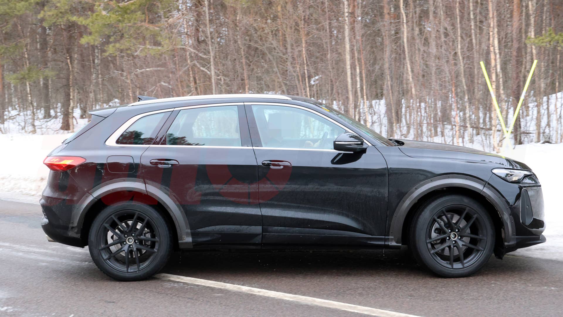 Tiro de espião do sucessor do Porsche Macan 2028