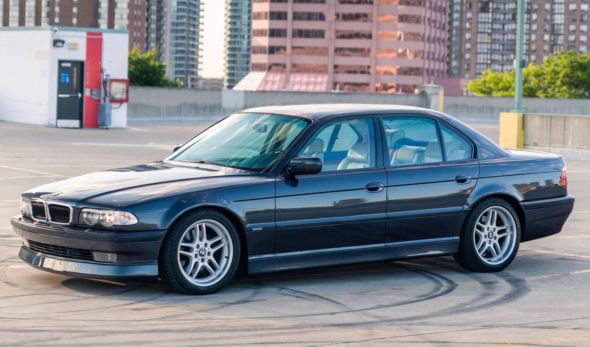 2001 BMW 7 Series
