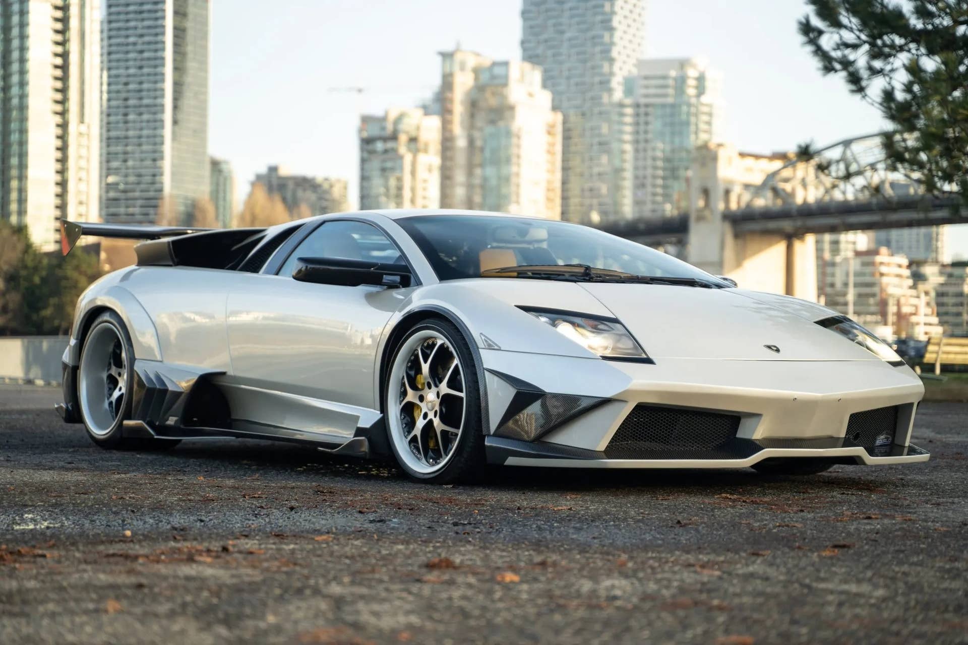 PokeelBalenciaga×Lamborghini 2006 Lamborghini Murcielago With Mid-Mounted V12 For Sale At