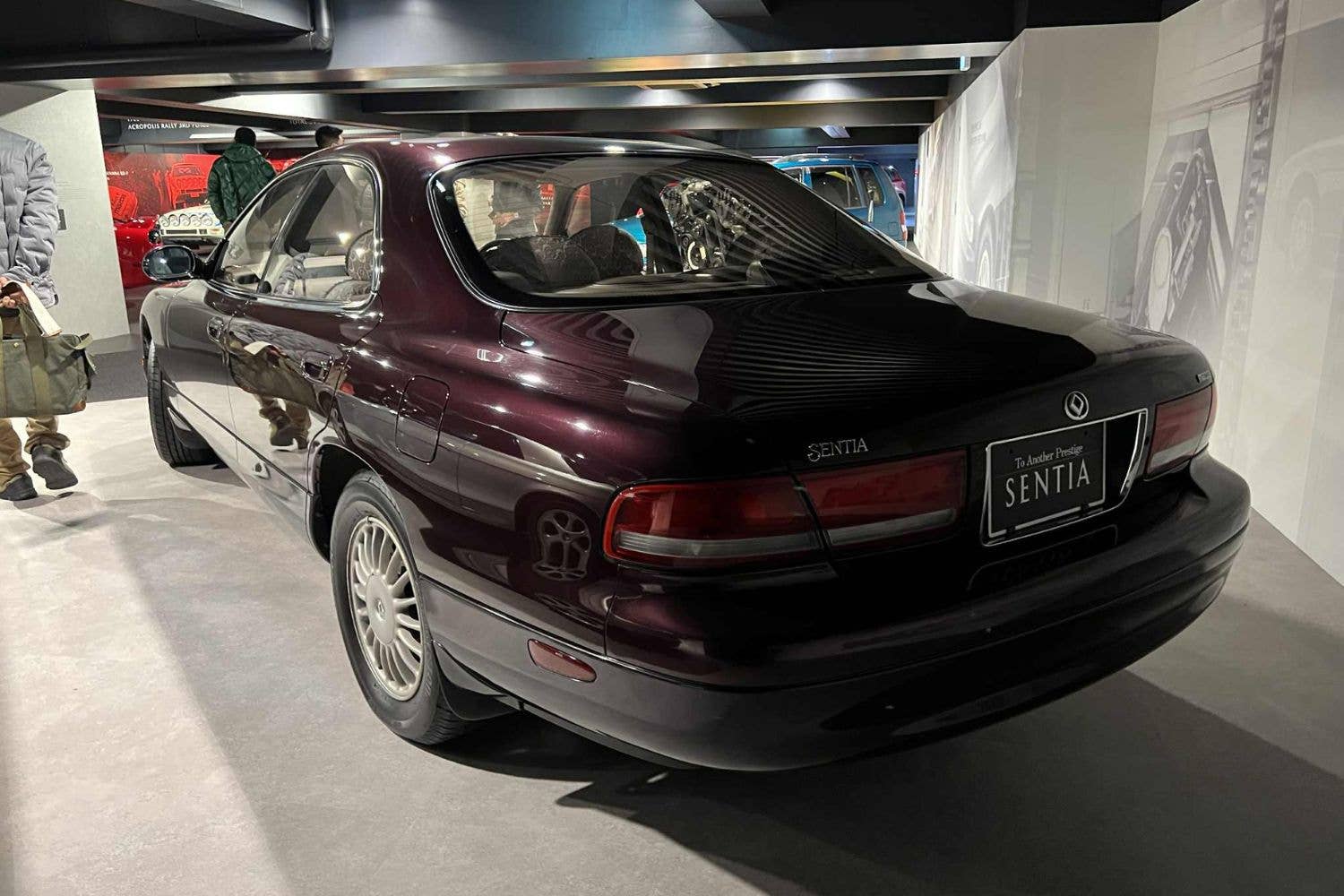 The Mazda 929 Was an Overlooked Luxury Sedan Ahead of Its Time