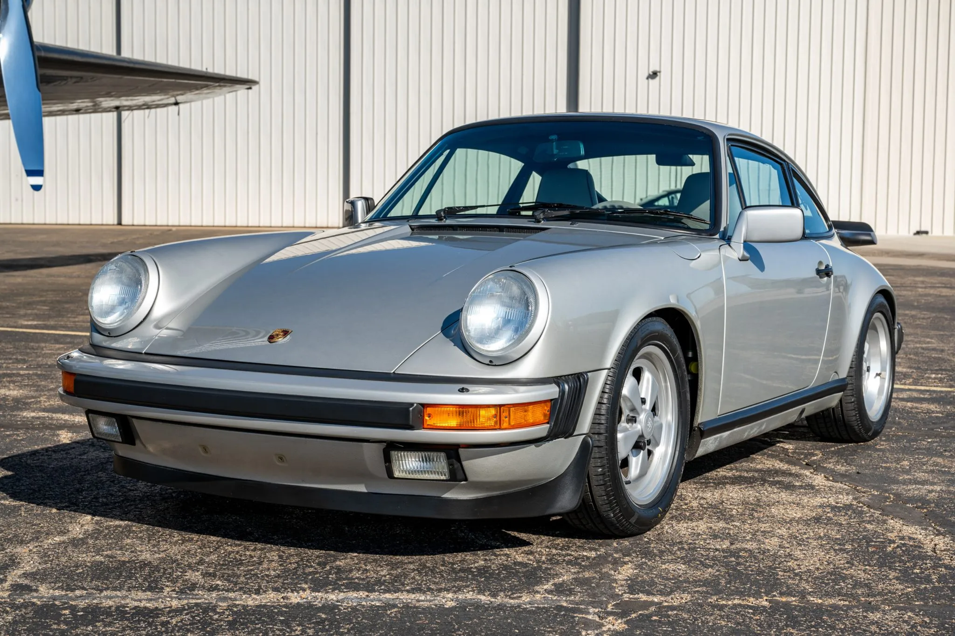 1989 Porsche 911 Carrera Coupe 25th Anniversary Edition