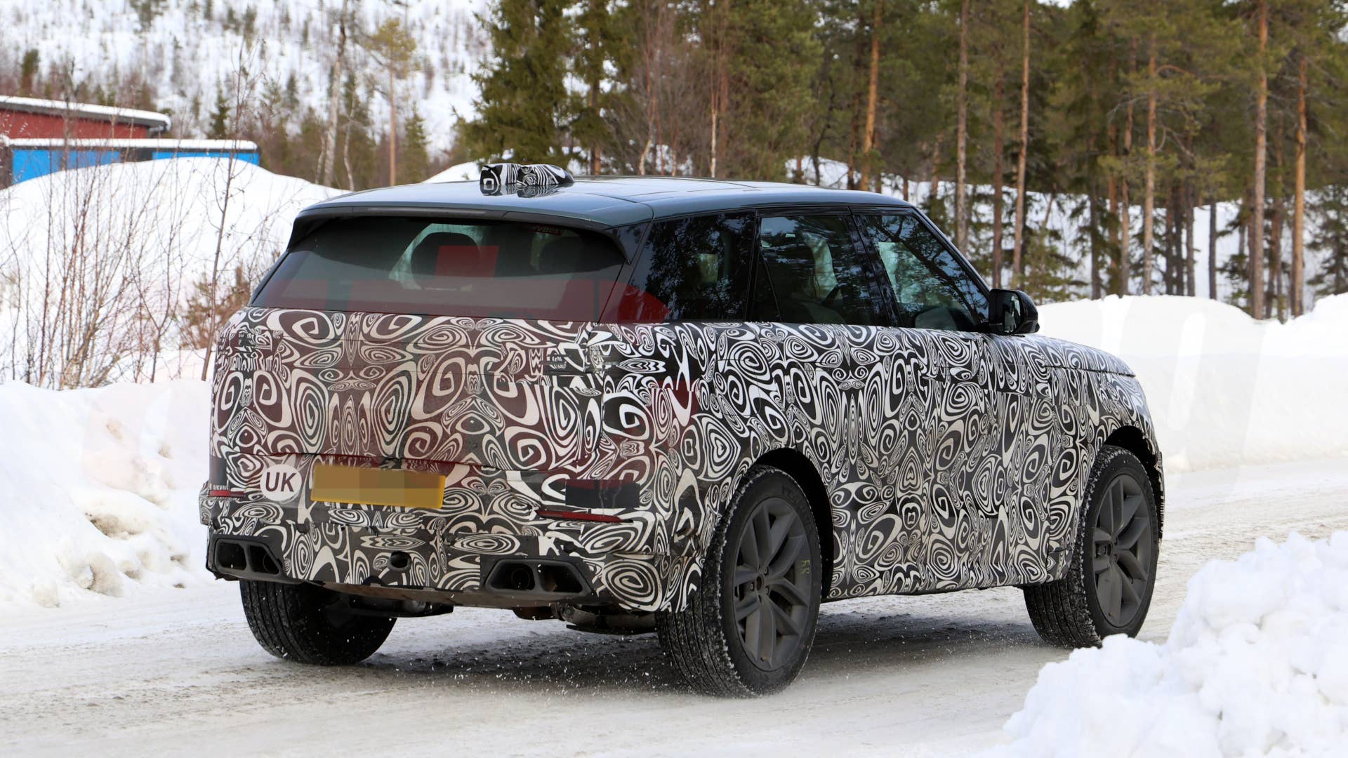 spied-the-2027-range-rover-sport-is-getting-a-new-look-autoblog