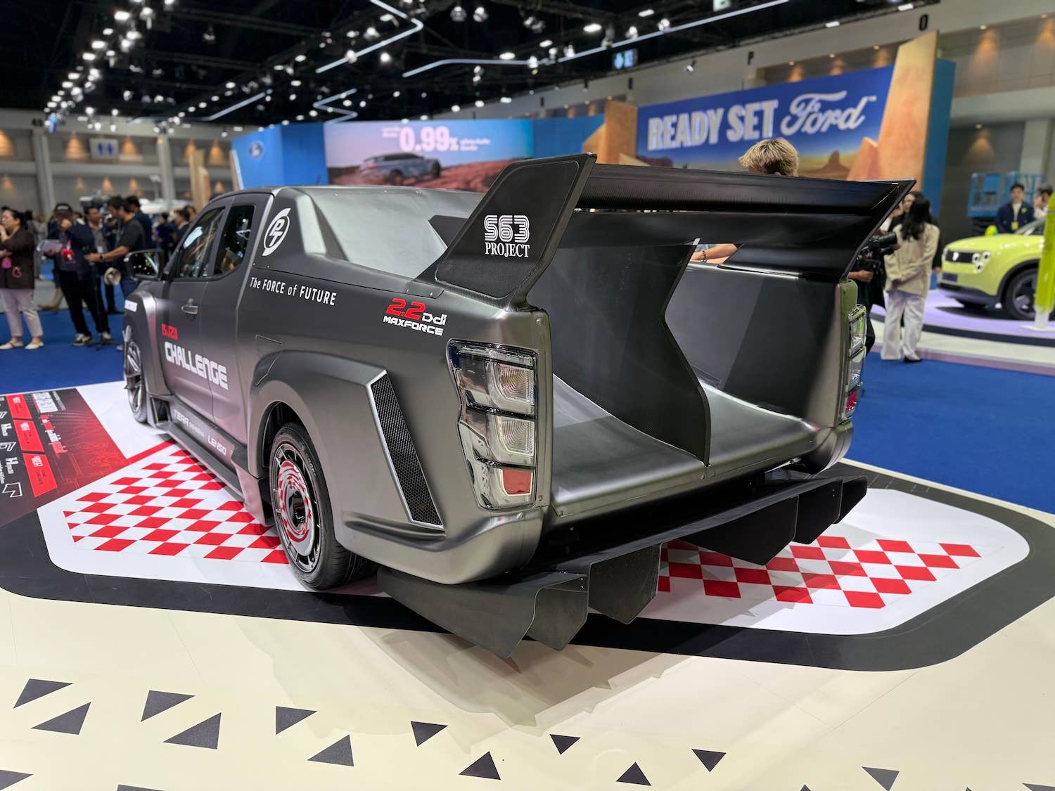 Isuzu Rz4e Racing Isuzu Built a Pickup Truck That’s Basically a Race Car - Autoblog
