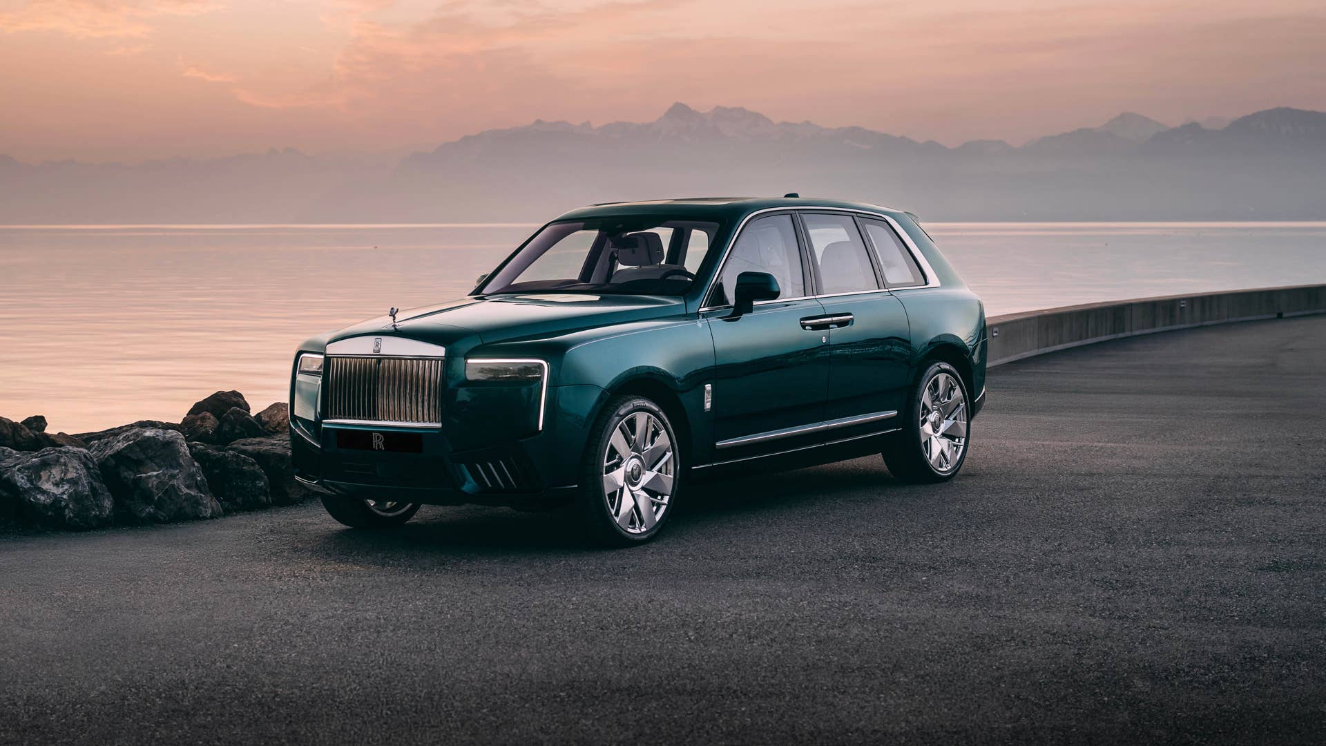 Rolls-Royce Cullinan Yachting