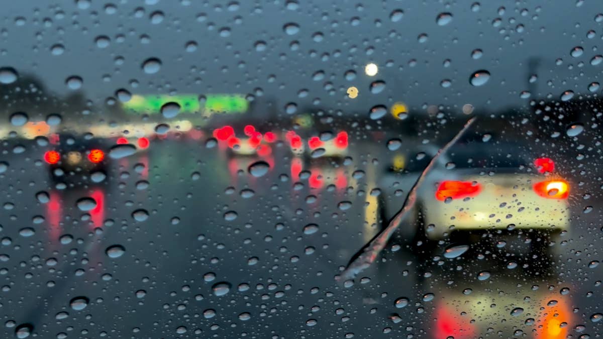 Tornado Watch Threat: 60 MPH Winds, Large Hail & Tornadoes Set To ...