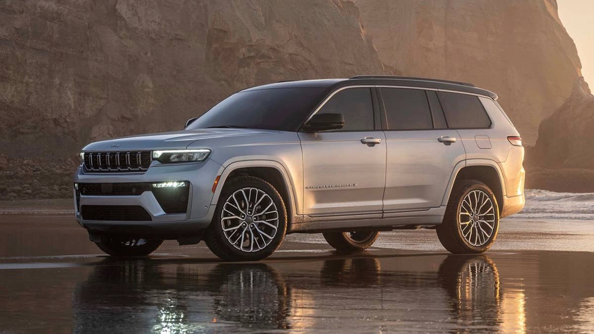 2026-jeep-grand-cherokee-l.jpg?profile=rss