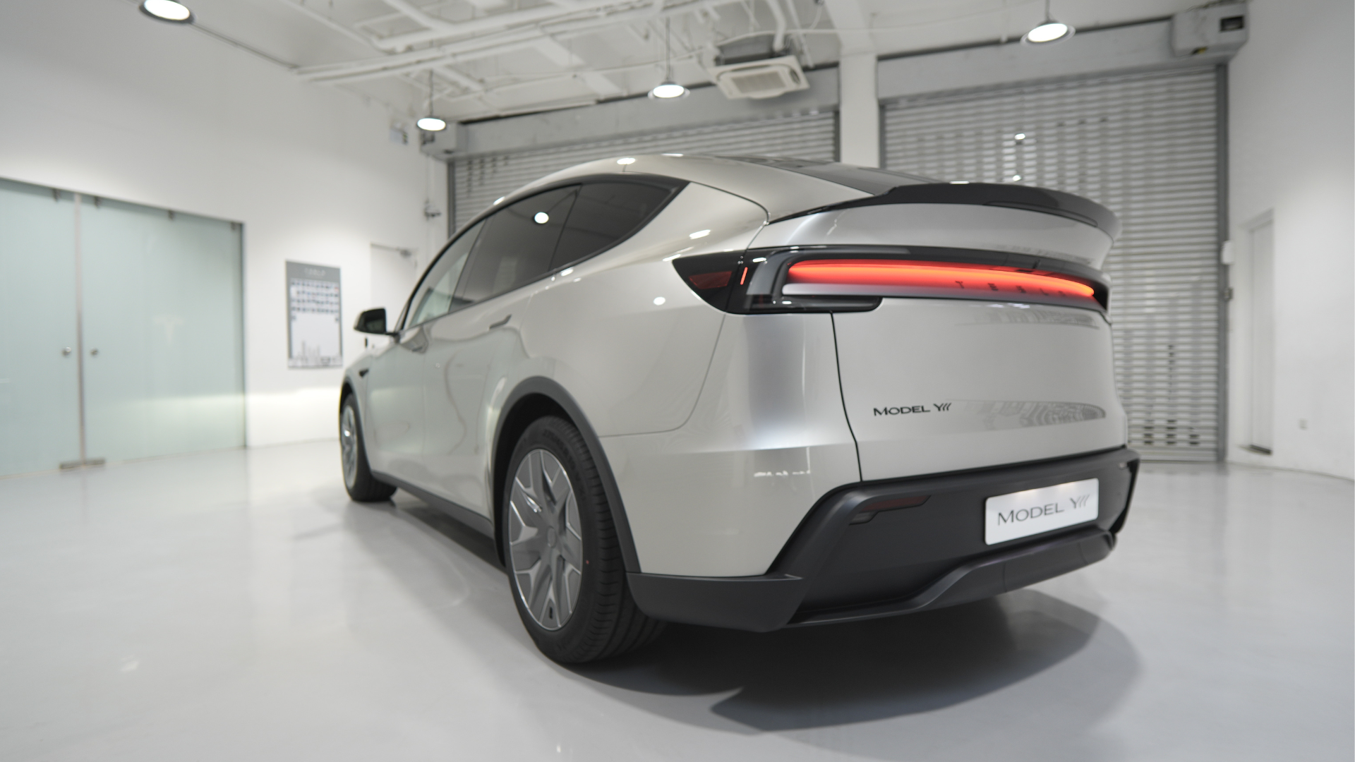 Tesla Model Y L