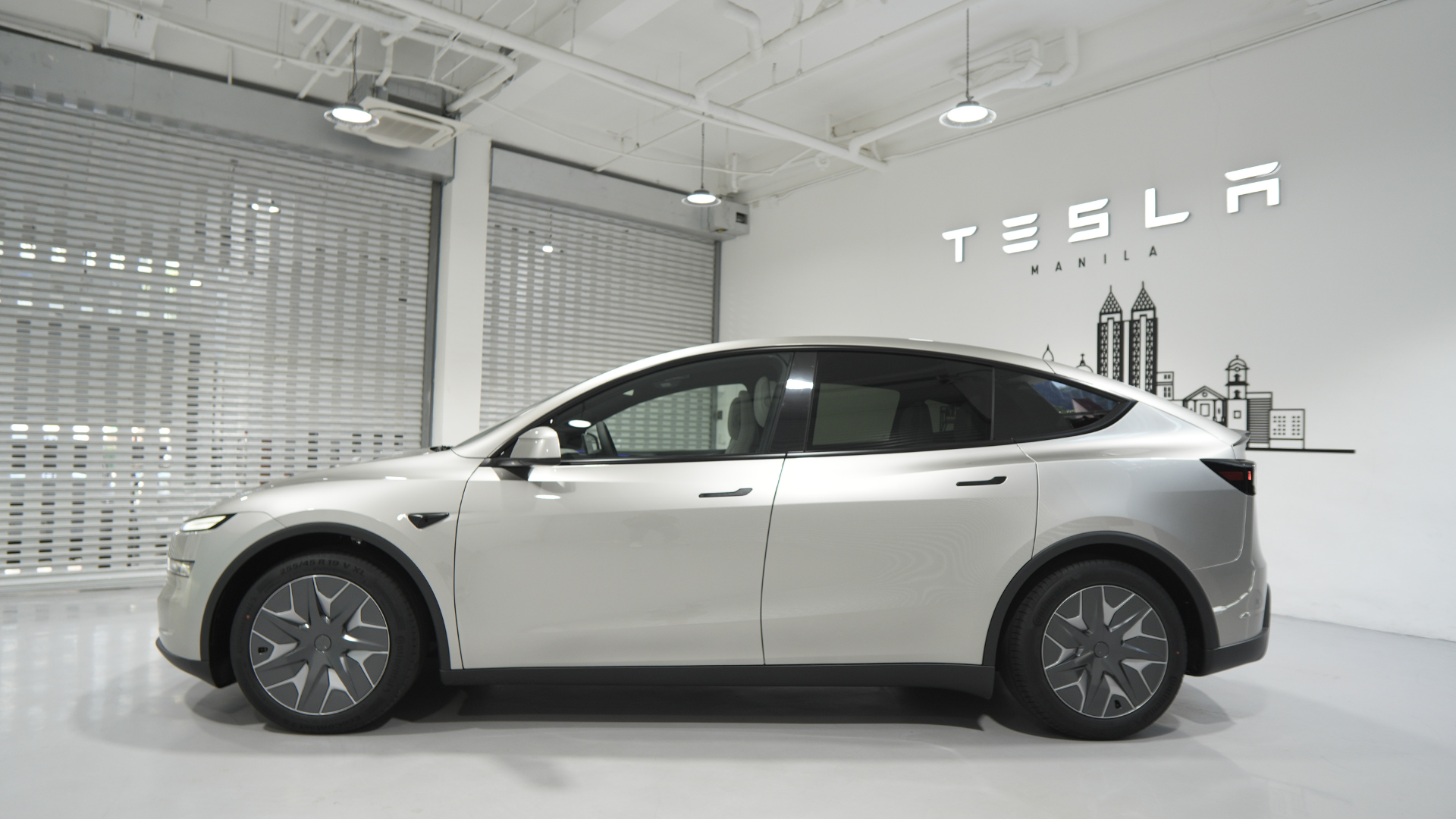 Tesla Model Y L
