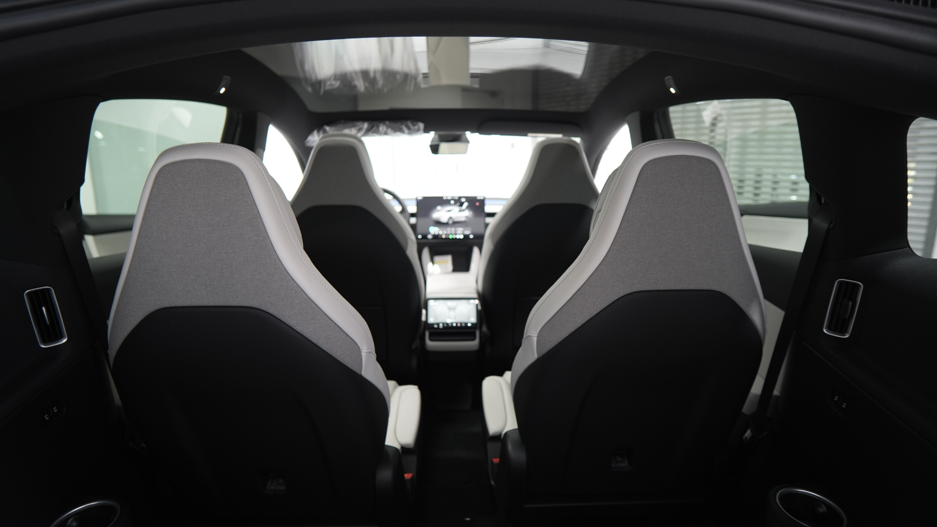 Tesla Model Y L