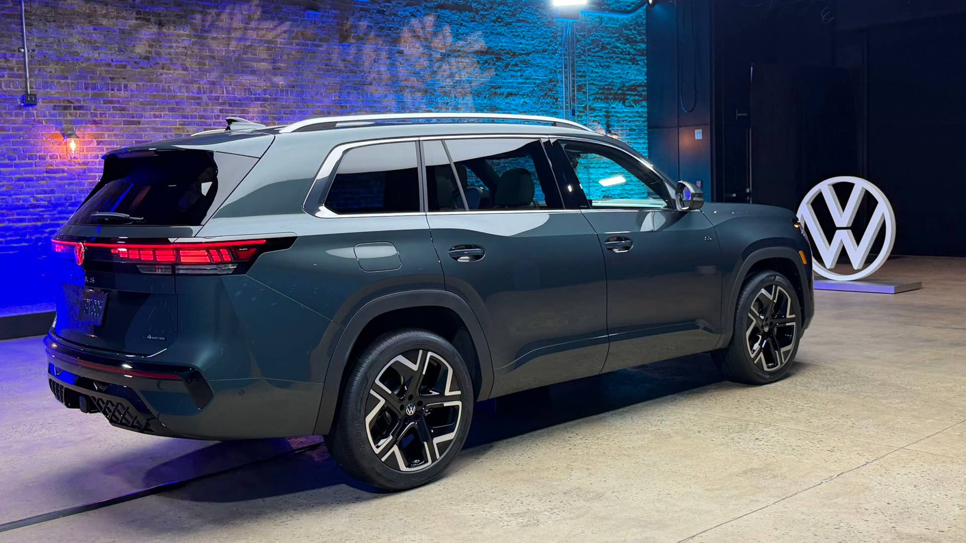 Vw Atals Rear VW Atlas Hits 1 Million Units in the US as New Model Nears - Autoblog