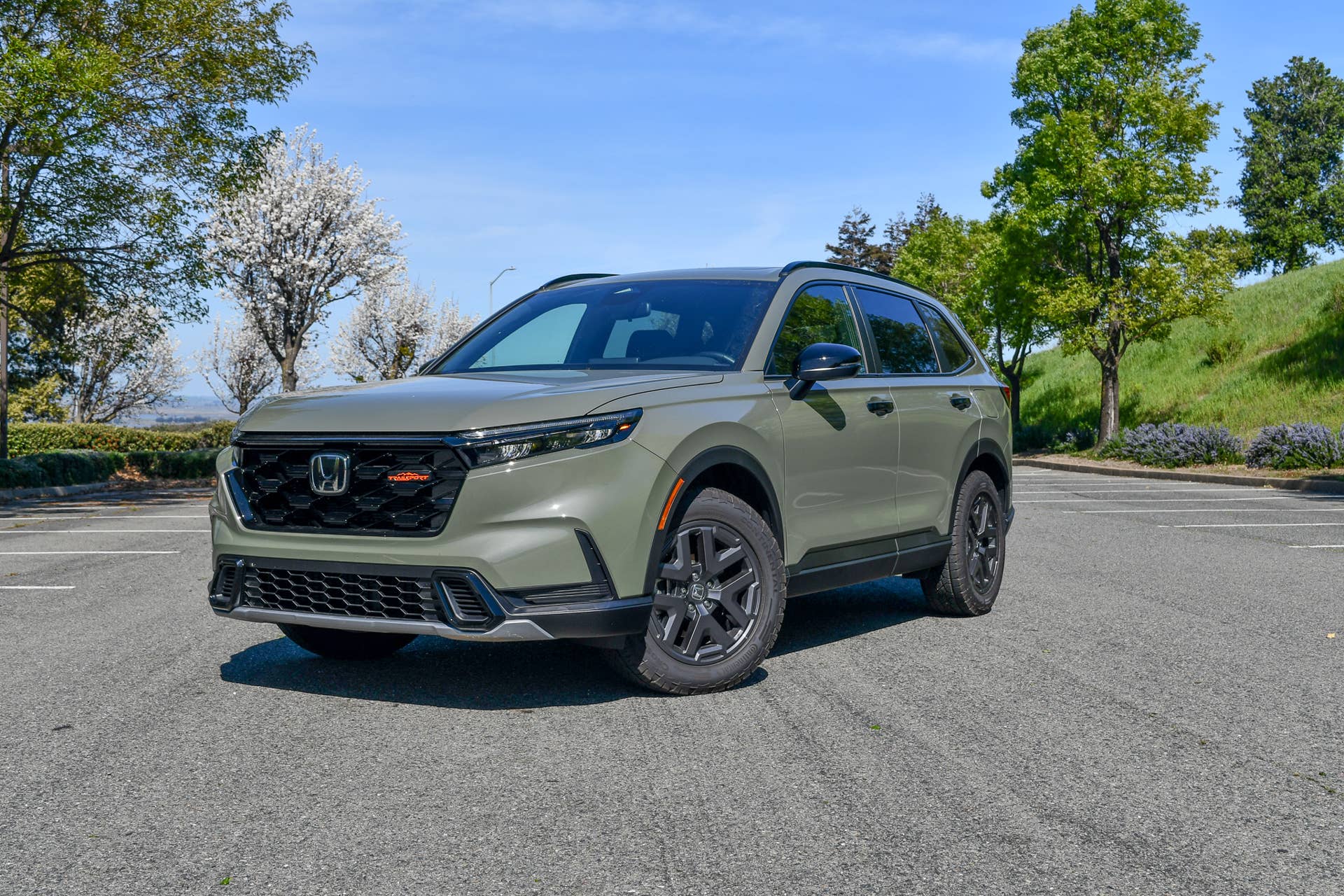 The front quarter end of the 2026 Honda CR-V TrailSport