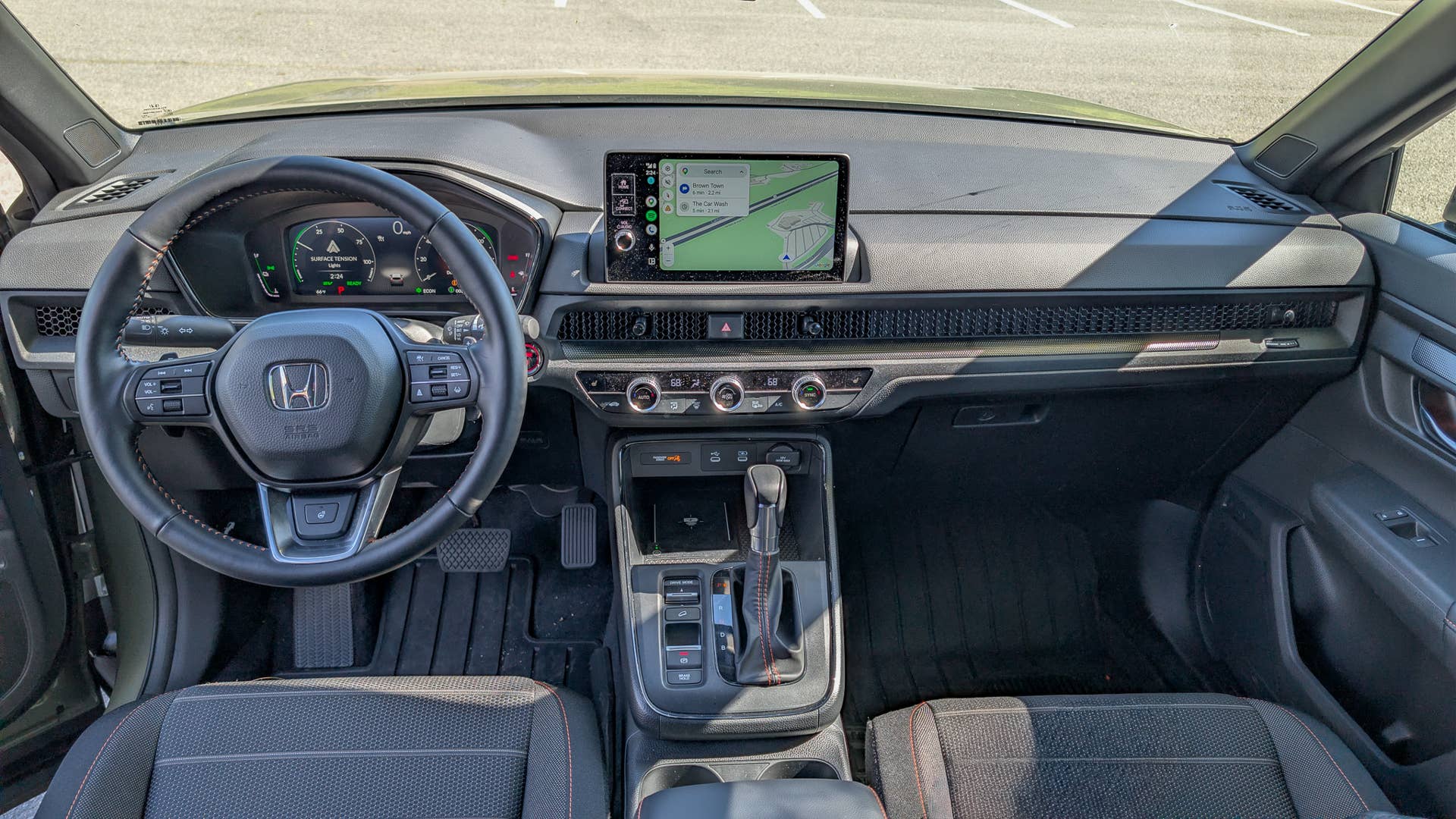 المقصورة الداخلية لسيارة هوندا CR-V TrailSport هايبرد 2026