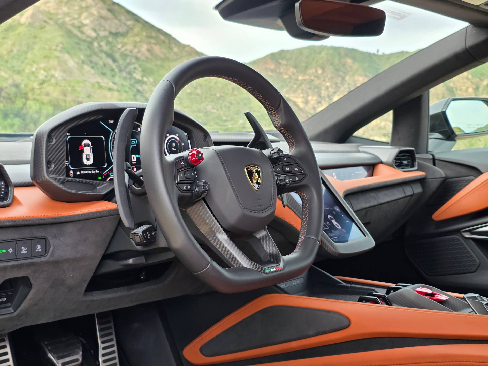 Lamborghini Revuelto