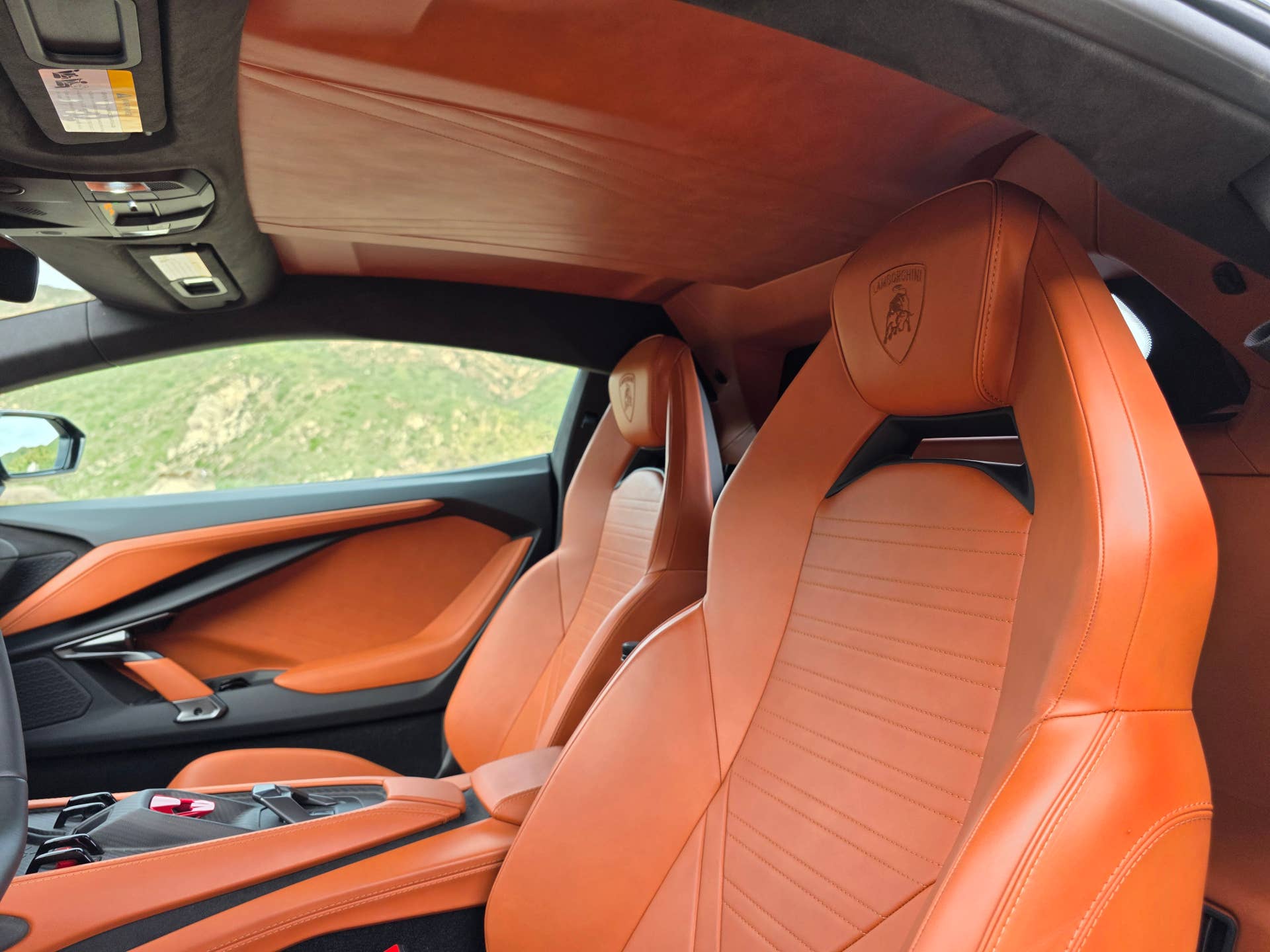 Lamborghini Revuelto