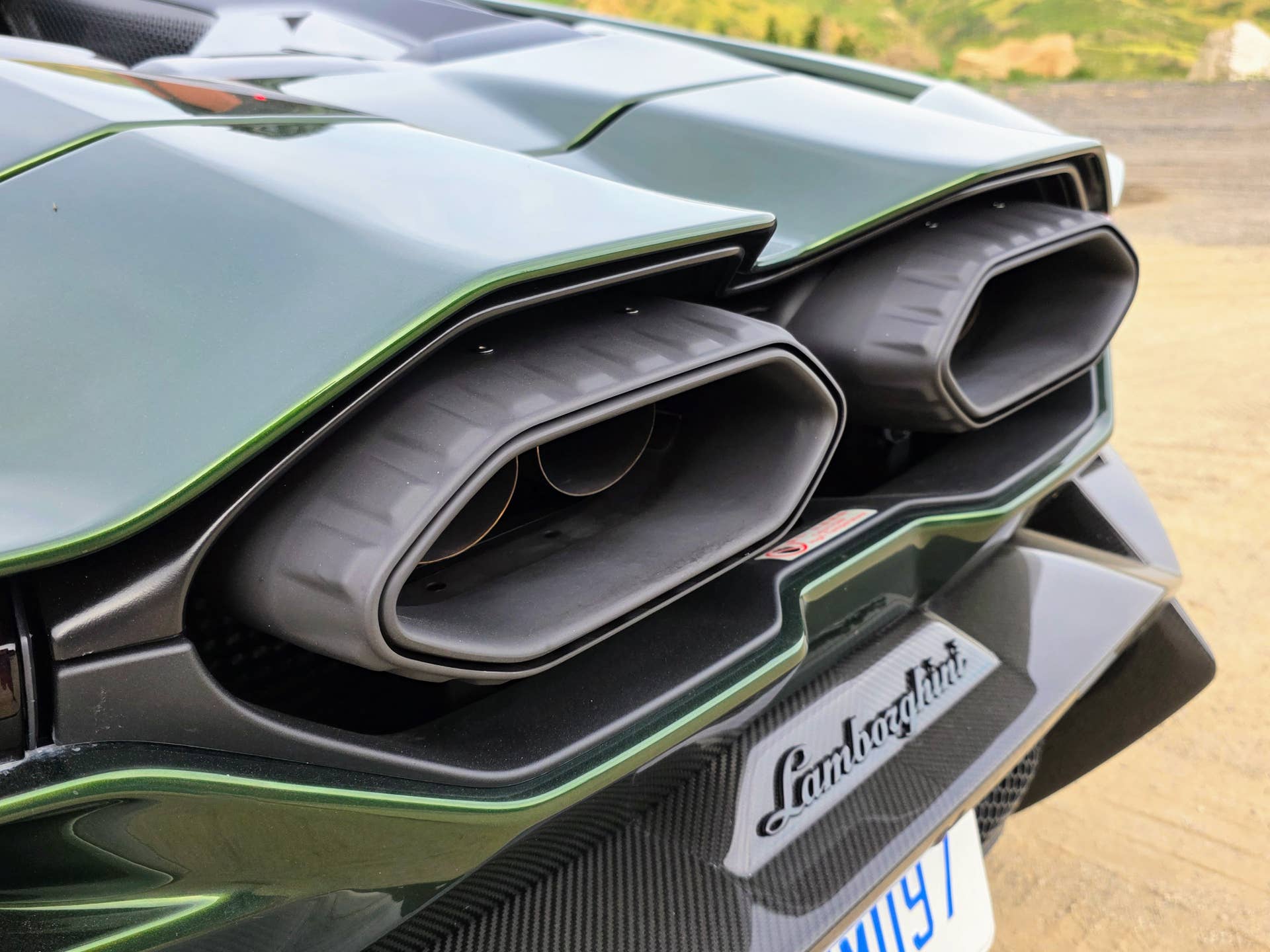 Lamborghini Revuelto
