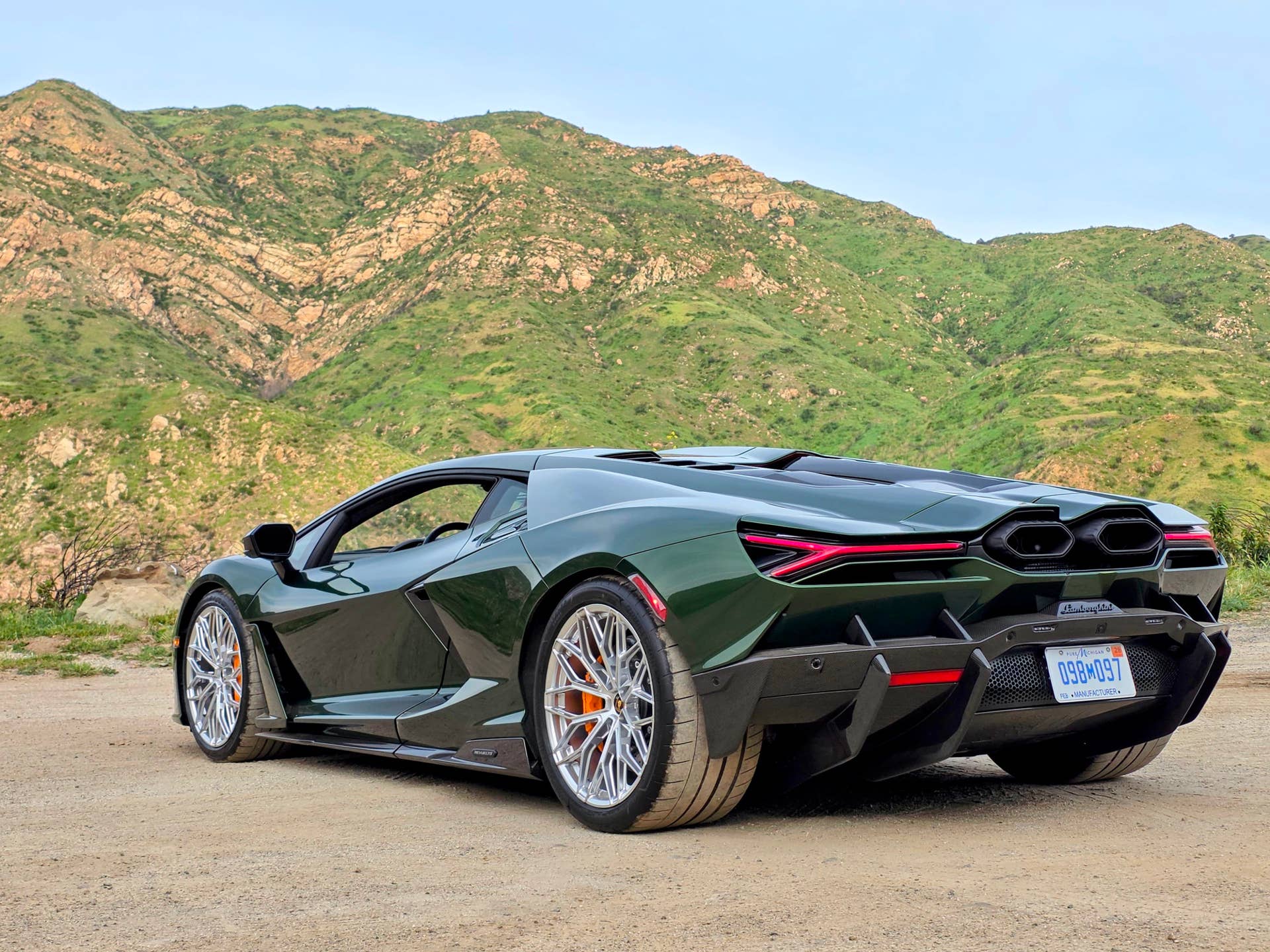 Lamborghini Revuelto