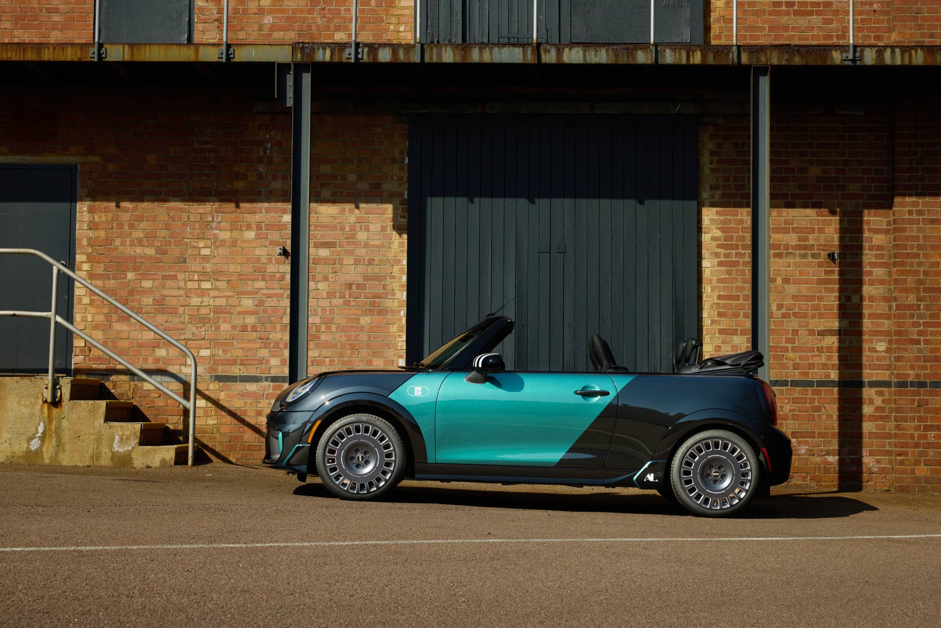 This One-Off Mini JCW Convertible Was Built for an NFL Superfan - Autoblog
