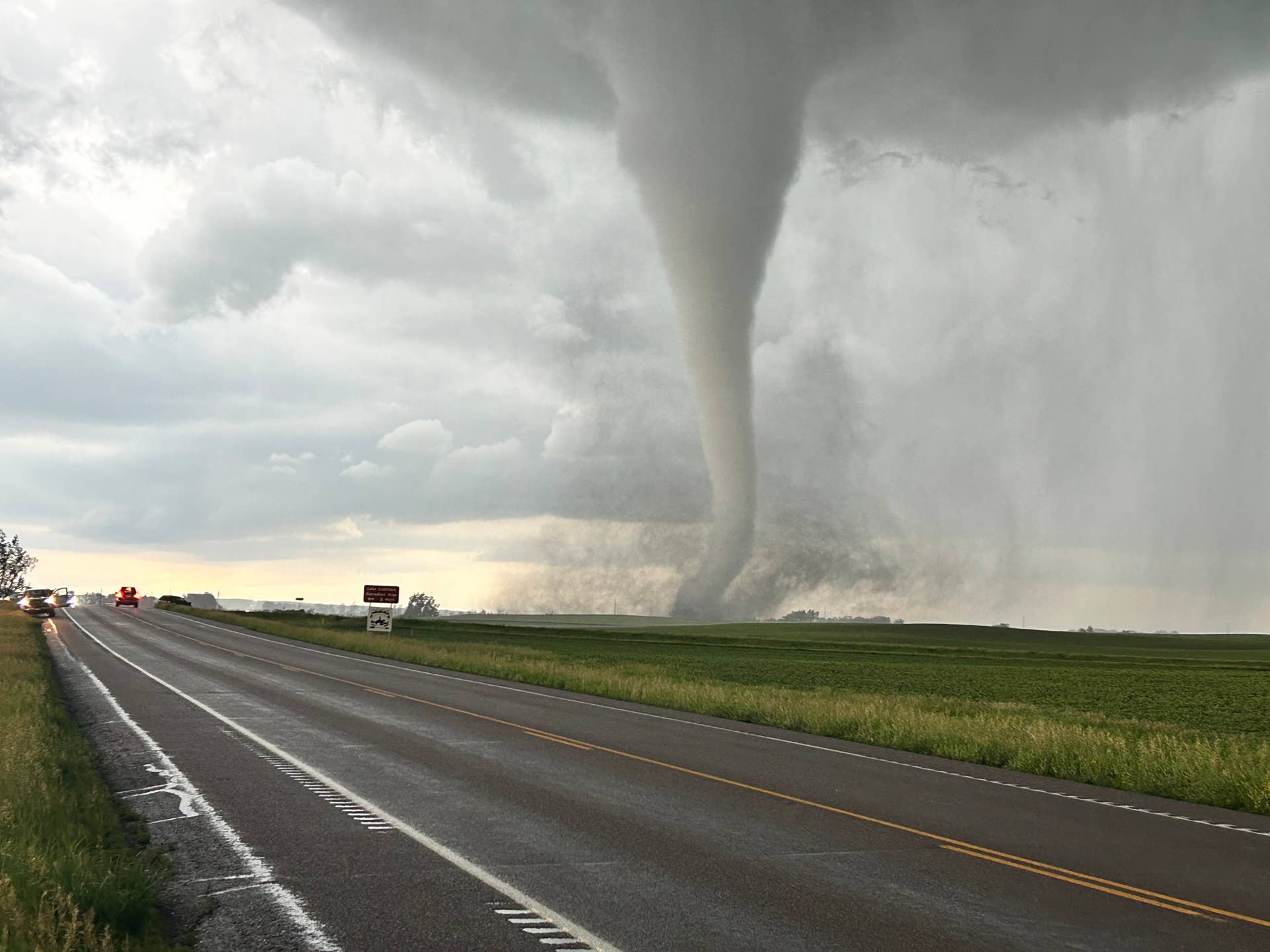 Spring Storm Warning: Tornadoes, Baseball-Size Hail & 70 MPH Winds ...
