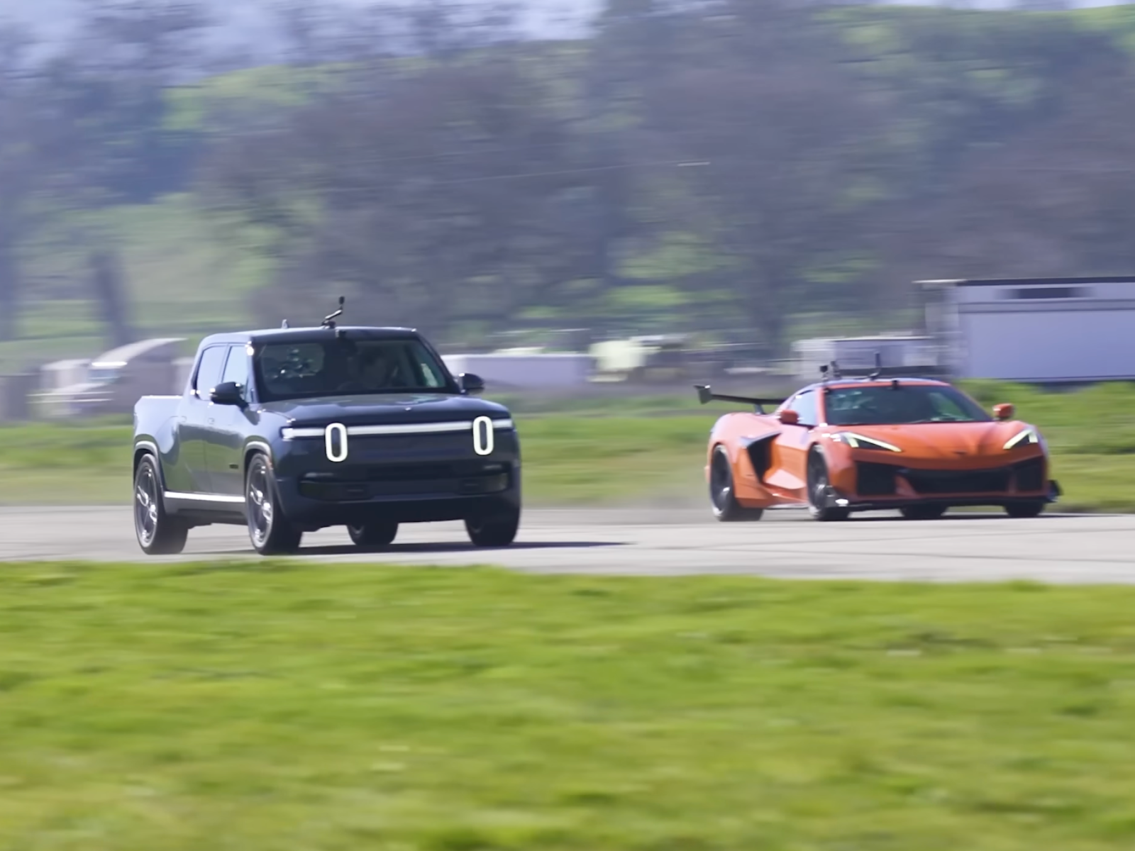 Can the 7,000-LB Rivian R1T Electric Truck Beat a Corvette Z06?