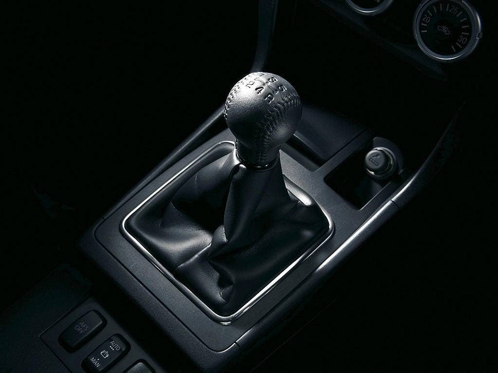Mitsubishi CEO Loves Manual Transmissions—Just as the Pajero Returns