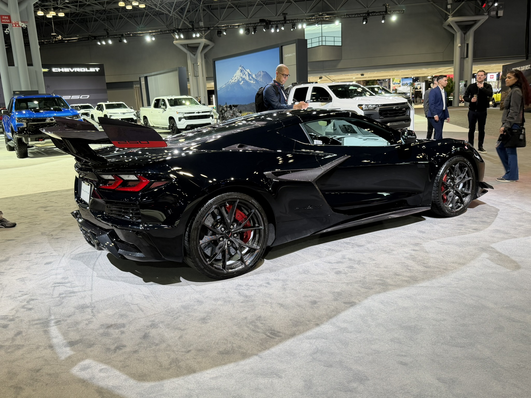 Chevy Built a Corvette ZR1X to Celebrate America’s 250th Birthday ...