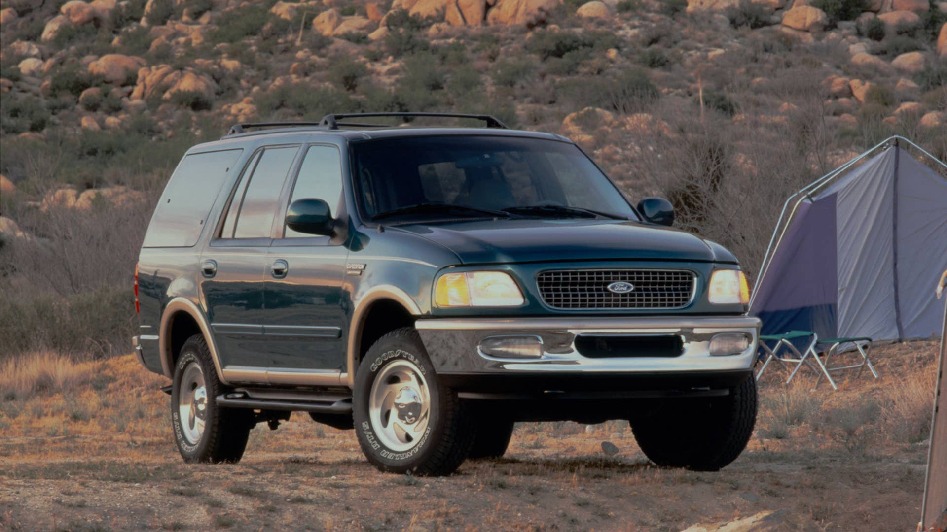 Ford Expedition Turns 30: The SUV That Took On the Suburban - Autoblog