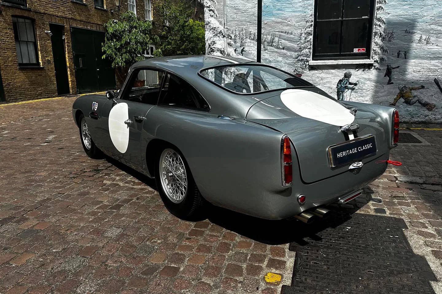 aston-martin-db4-gt-continuation-1319196095-3.jpg?io=1&profile=rss