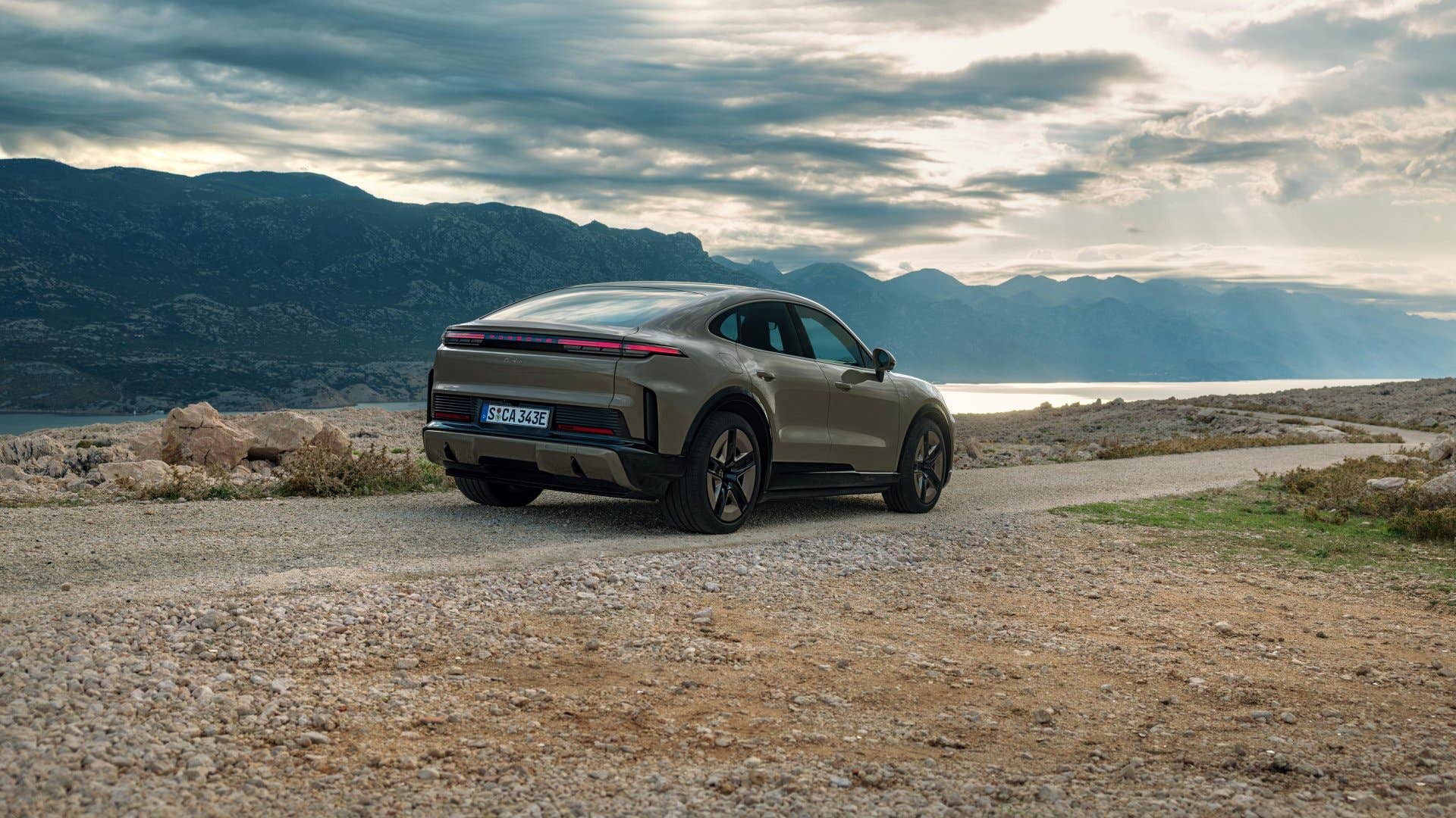 cayenne-turbo-coup-electric-2026-porsche-ag.jpg?io=1&profile=rss