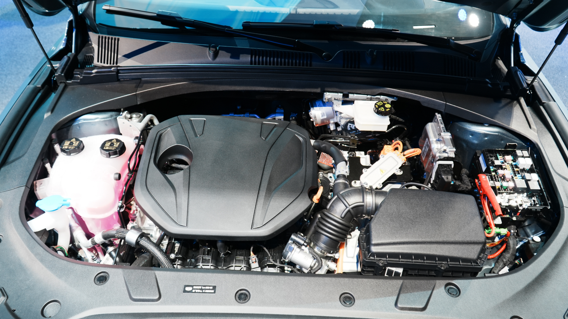 Geely's 59-MPG Sedan Might Be the Toyota Camry Killer Nobody Saw Coming ...
