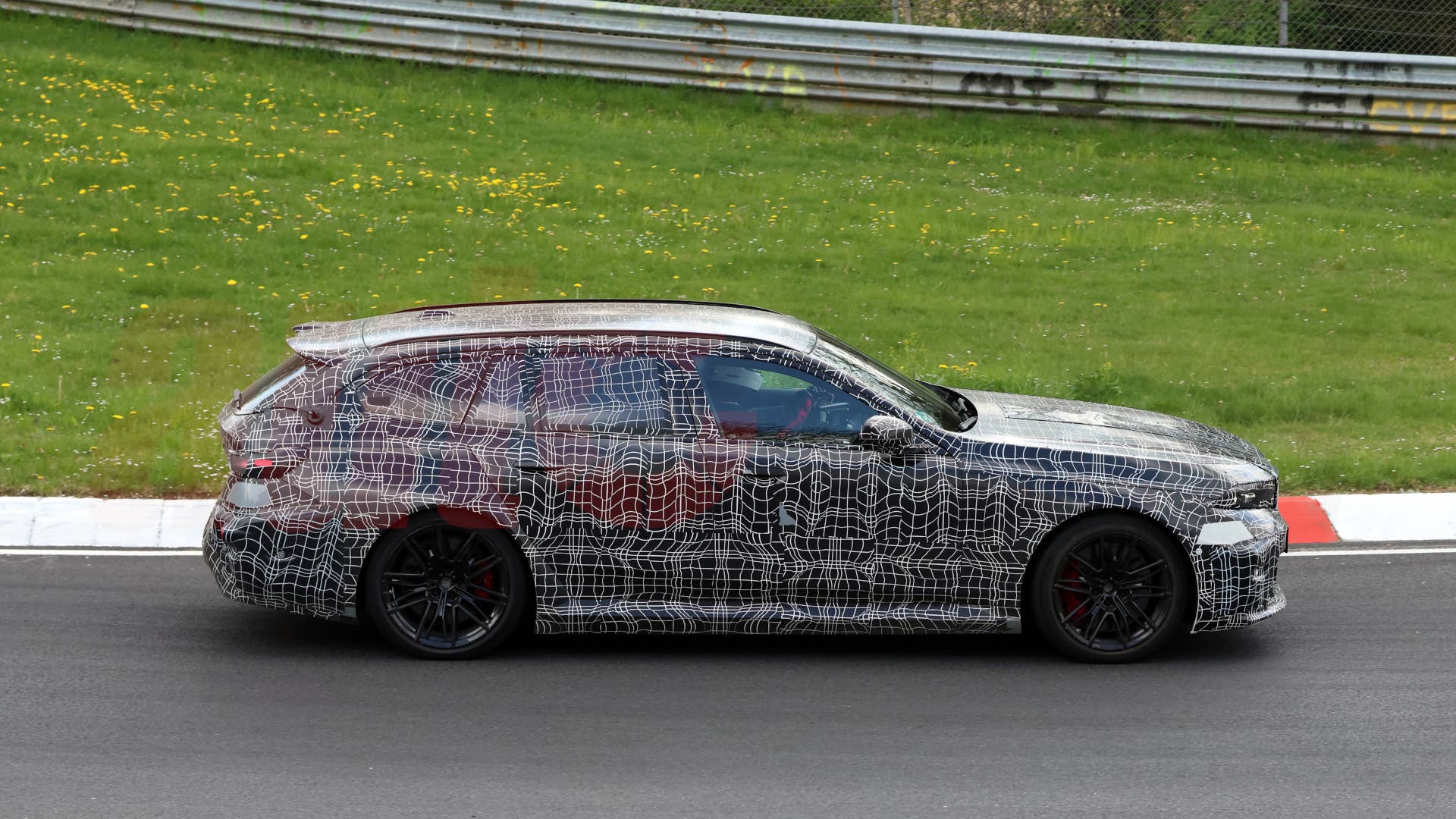 2027 BMW M5 Touring LCI spy shot