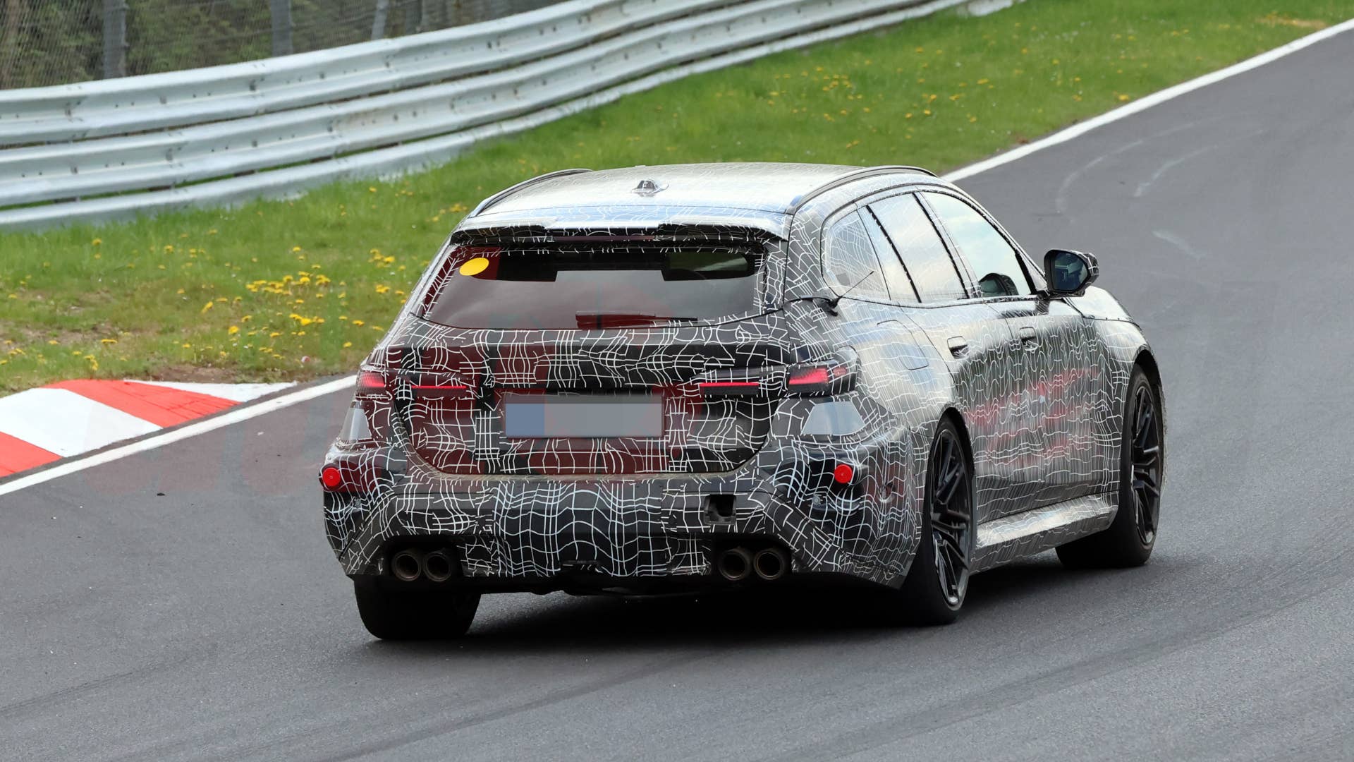 2027 BMW M5 Touring LCI spy shot