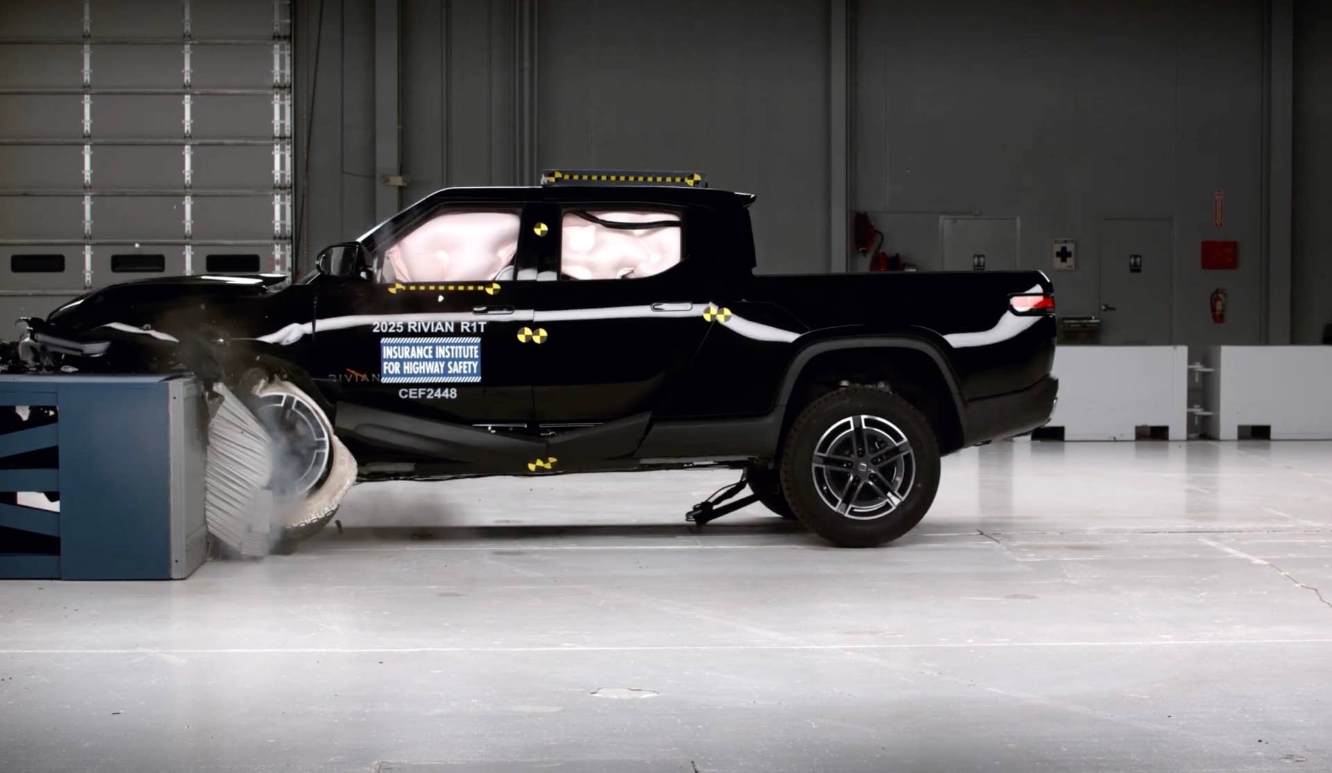 Rivian R1T crash test