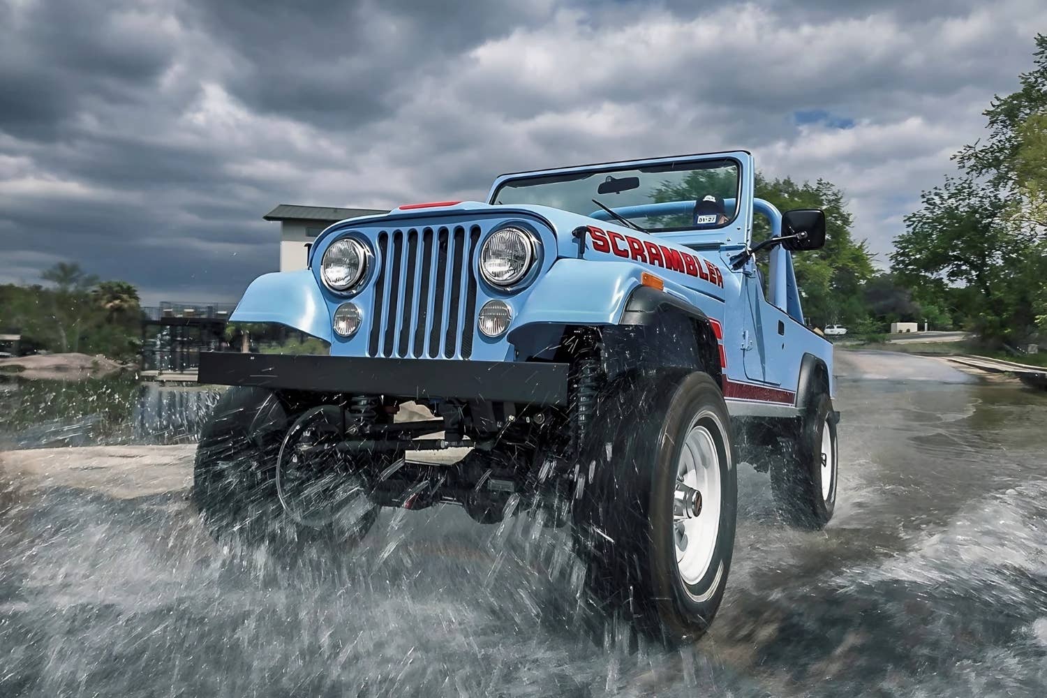 Vigilante Jeep Scrambler klasik tarz ve Hemi V8 motorla tanıtıldı