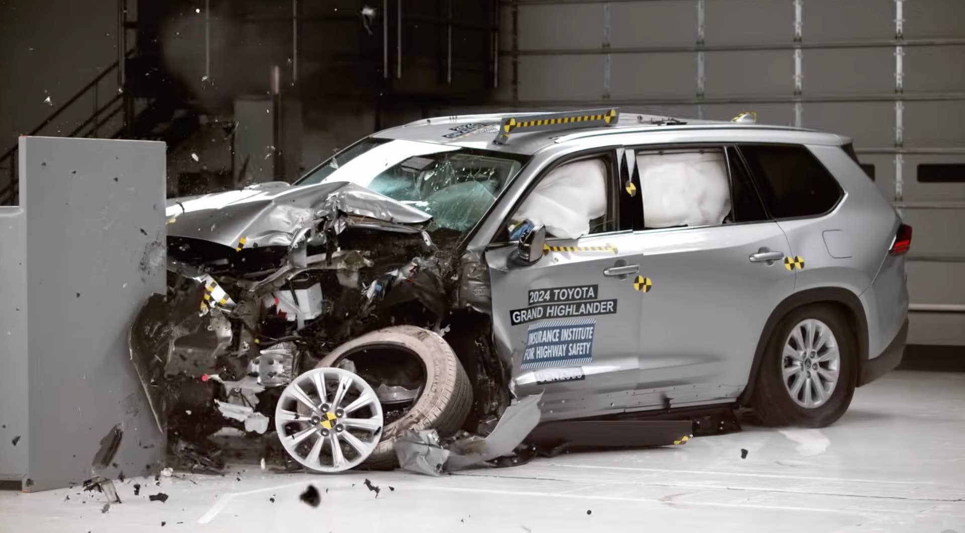 Toyota Grand Highlander crash test